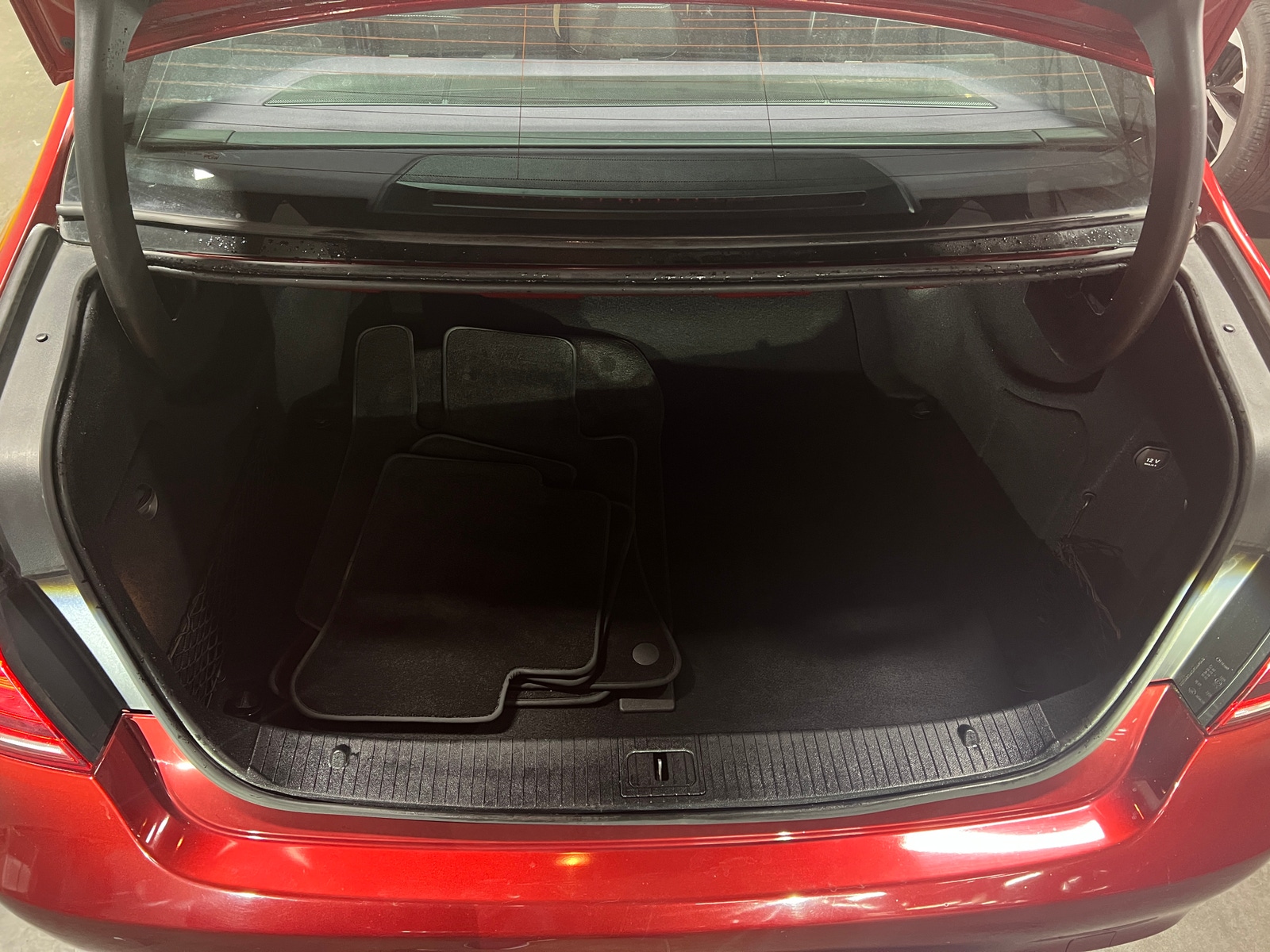 Thumbnail: 2014 Mercedes-Benz E-Class - 6