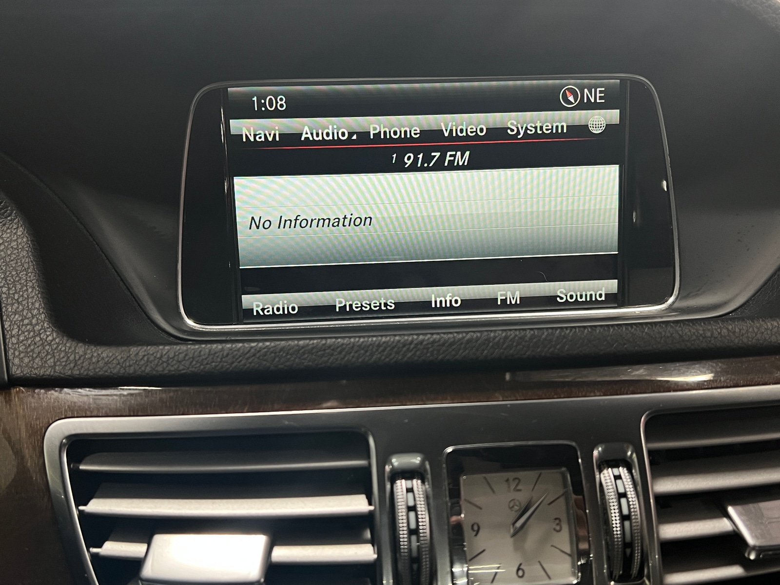 Thumbnail: 2014 Mercedes-Benz E-Class - 3