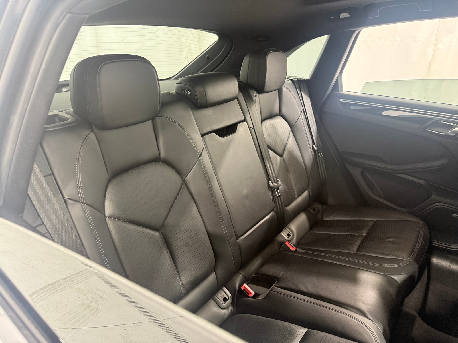 Thumbnail: 2017 Porsche Macan - 5