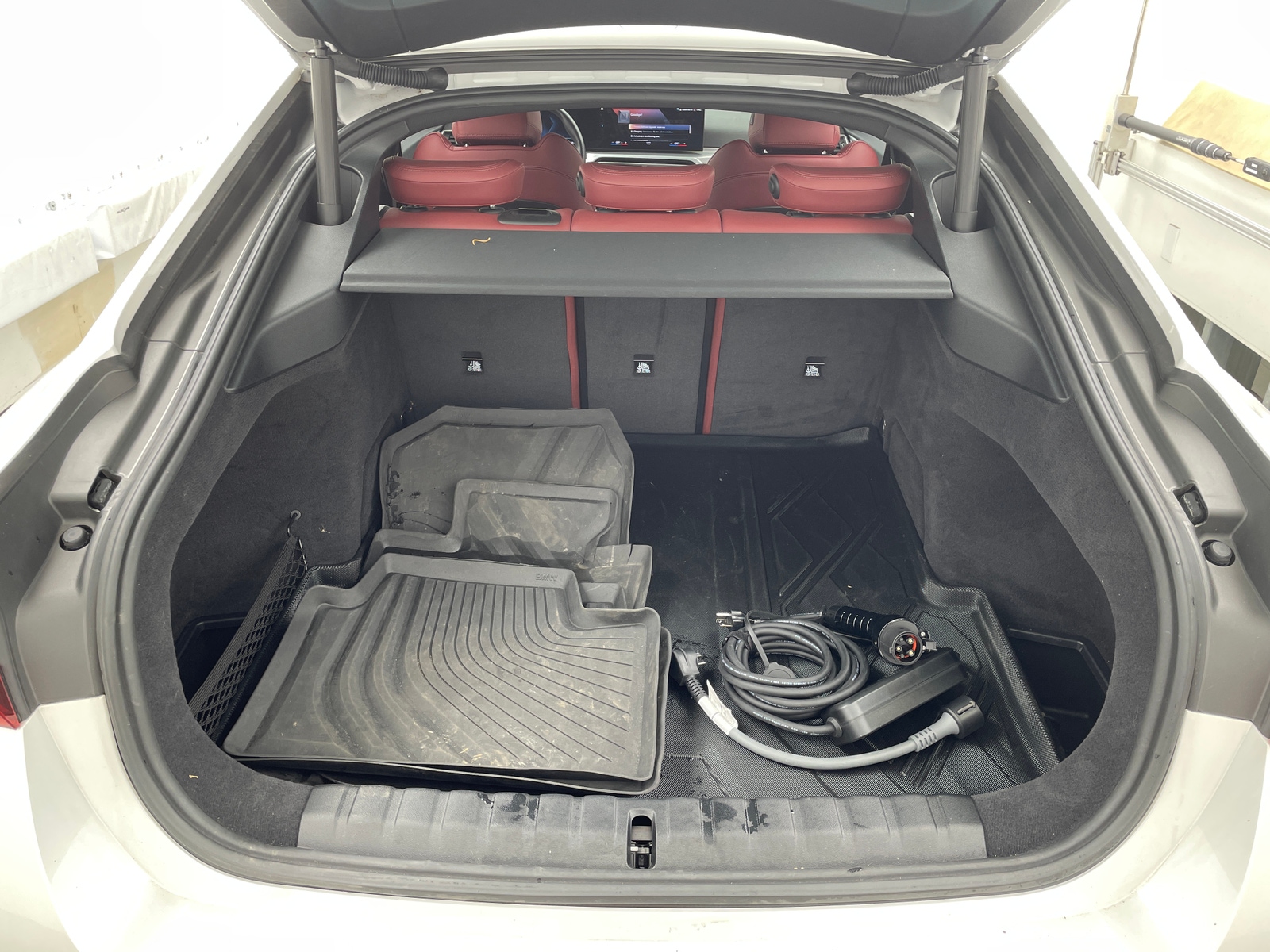 Thumbnail: 2023 BMW i4 - 6