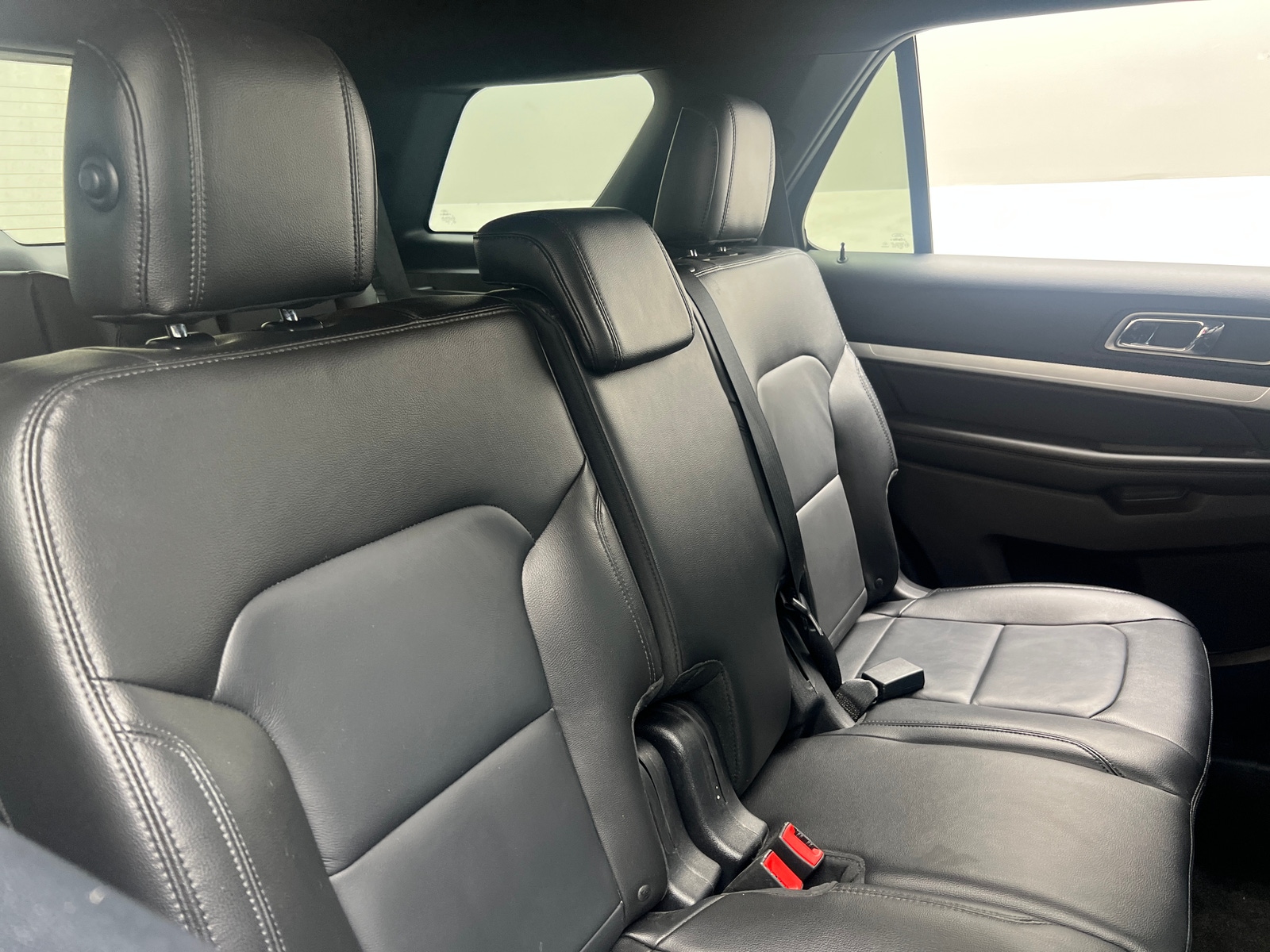 Thumbnail: 2016 Ford Explorer - 6