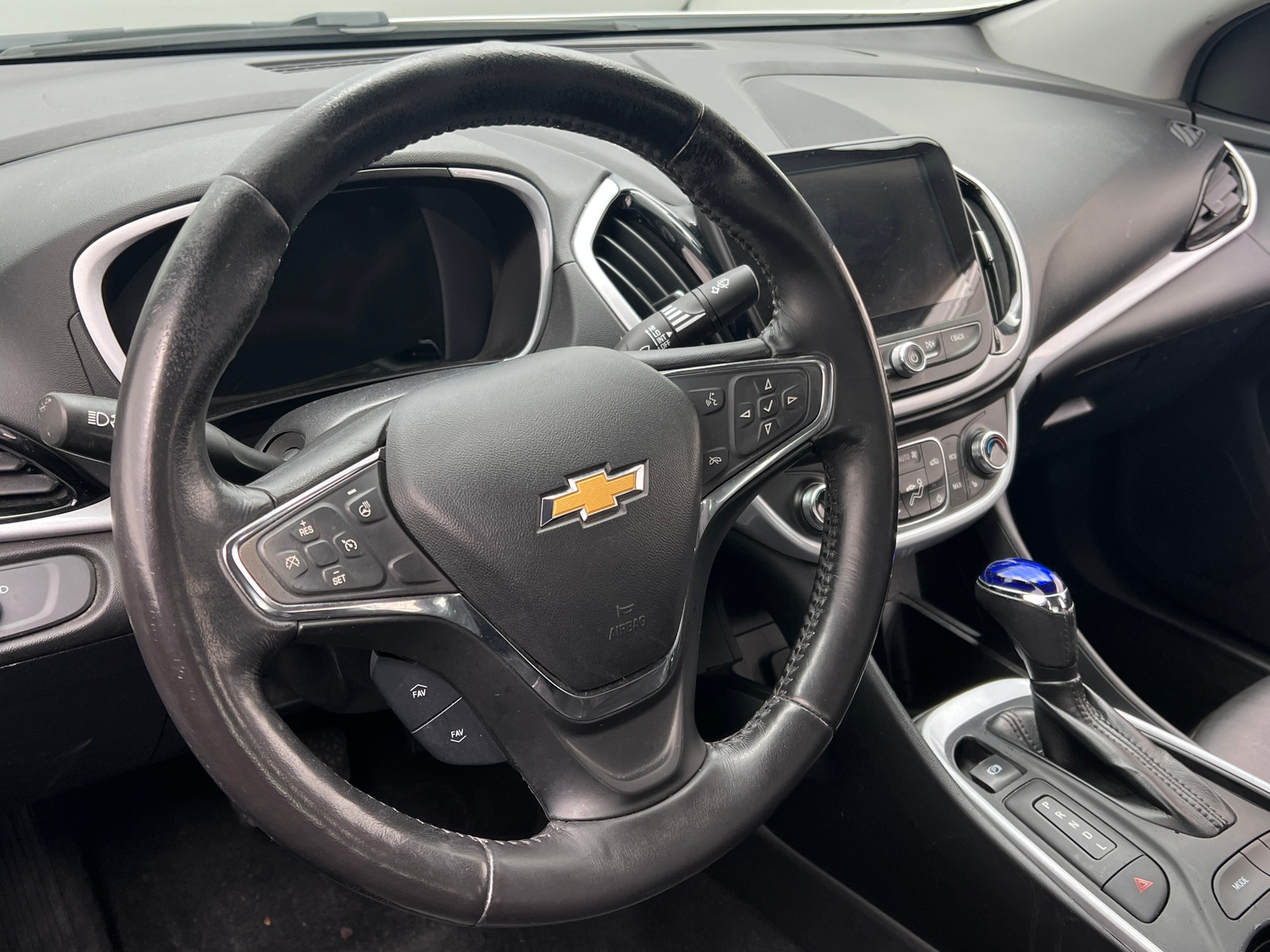 Thumbnail: 2018 Chevrolet Volt - 4