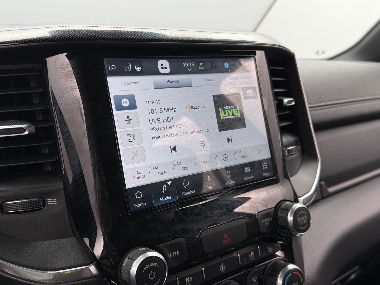 Thumbnail: 2022 RAM 1500 - 3