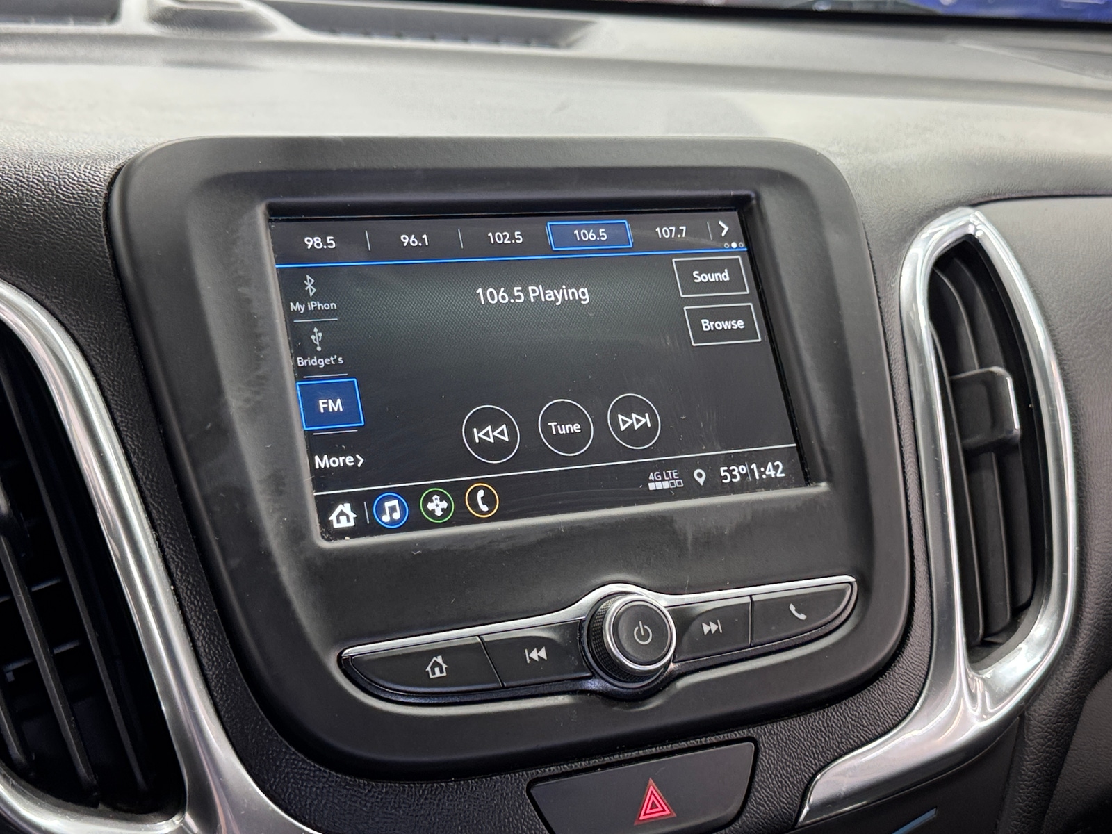 Thumbnail: 2019 Chevrolet Equinox - 4