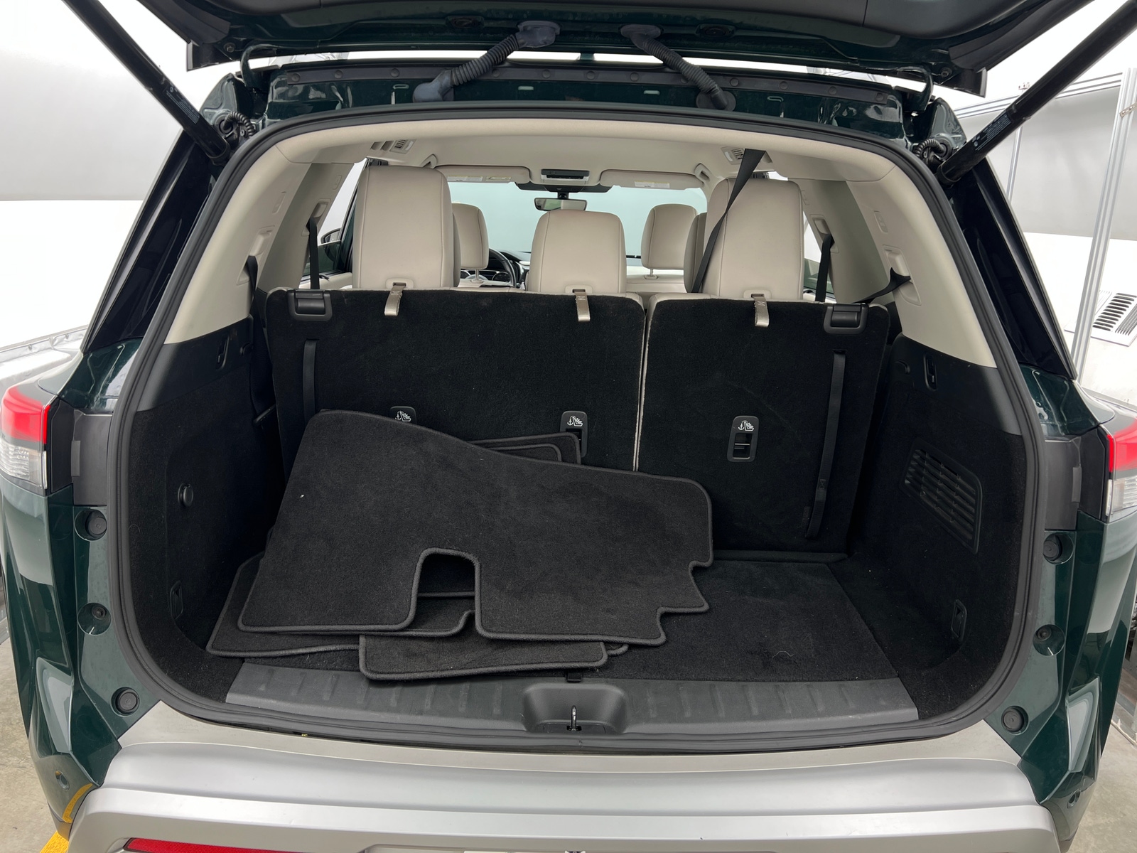 Thumbnail: 2023 Nissan Pathfinder - 6