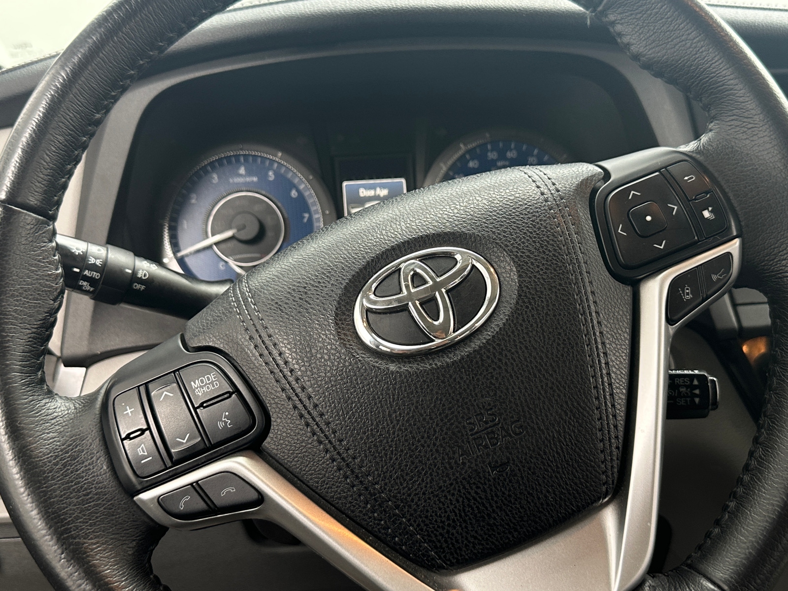 Thumbnail: 2018 Toyota Sienna - 4