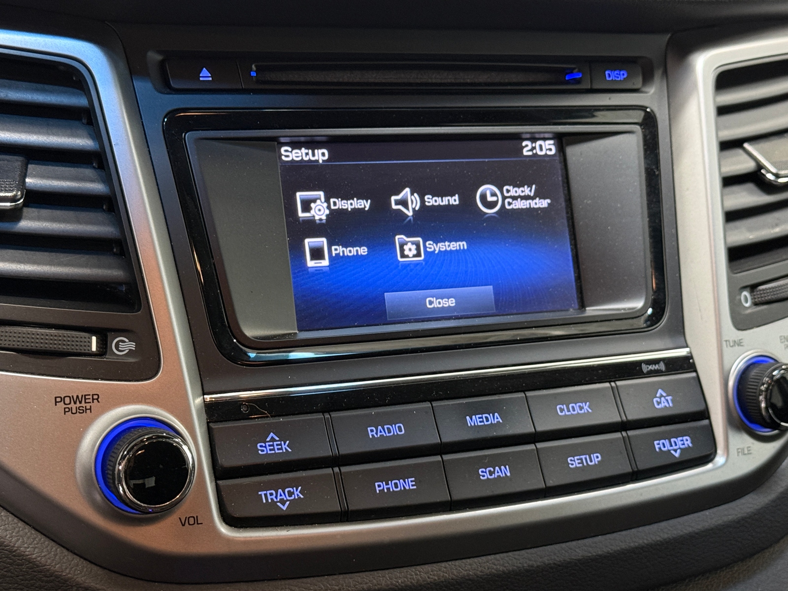 Thumbnail: 2017 Hyundai Tucson - 4