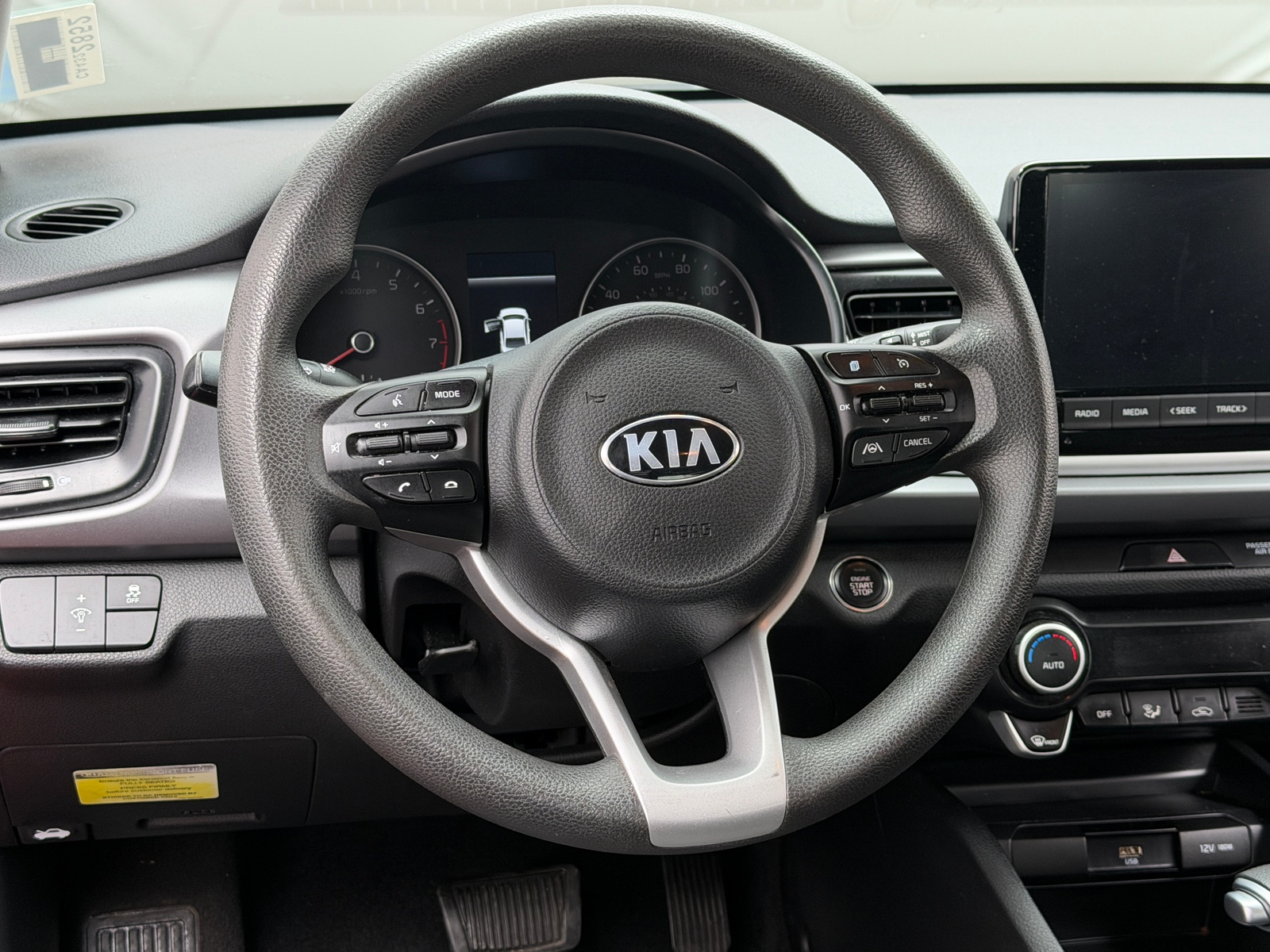 Thumbnail: 2021 Kia Rio - 5