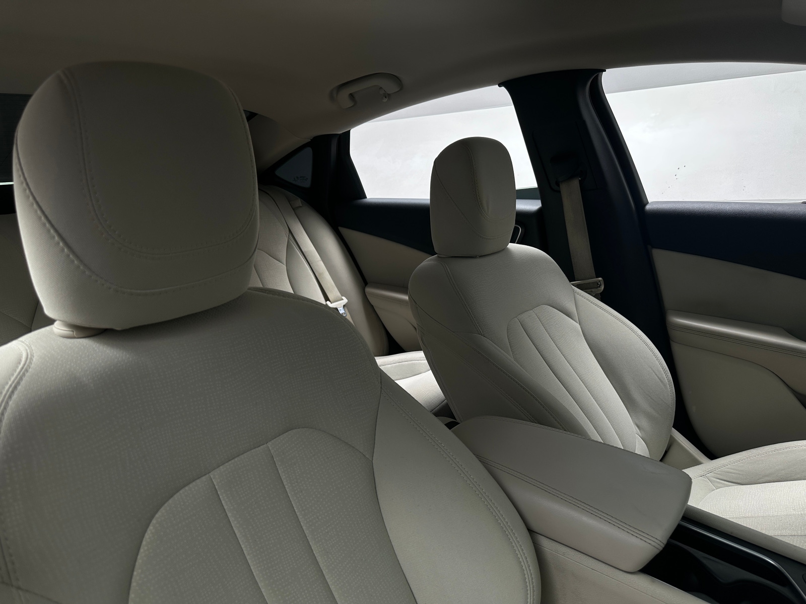 Thumbnail: 2016 Chrysler 200 - 2