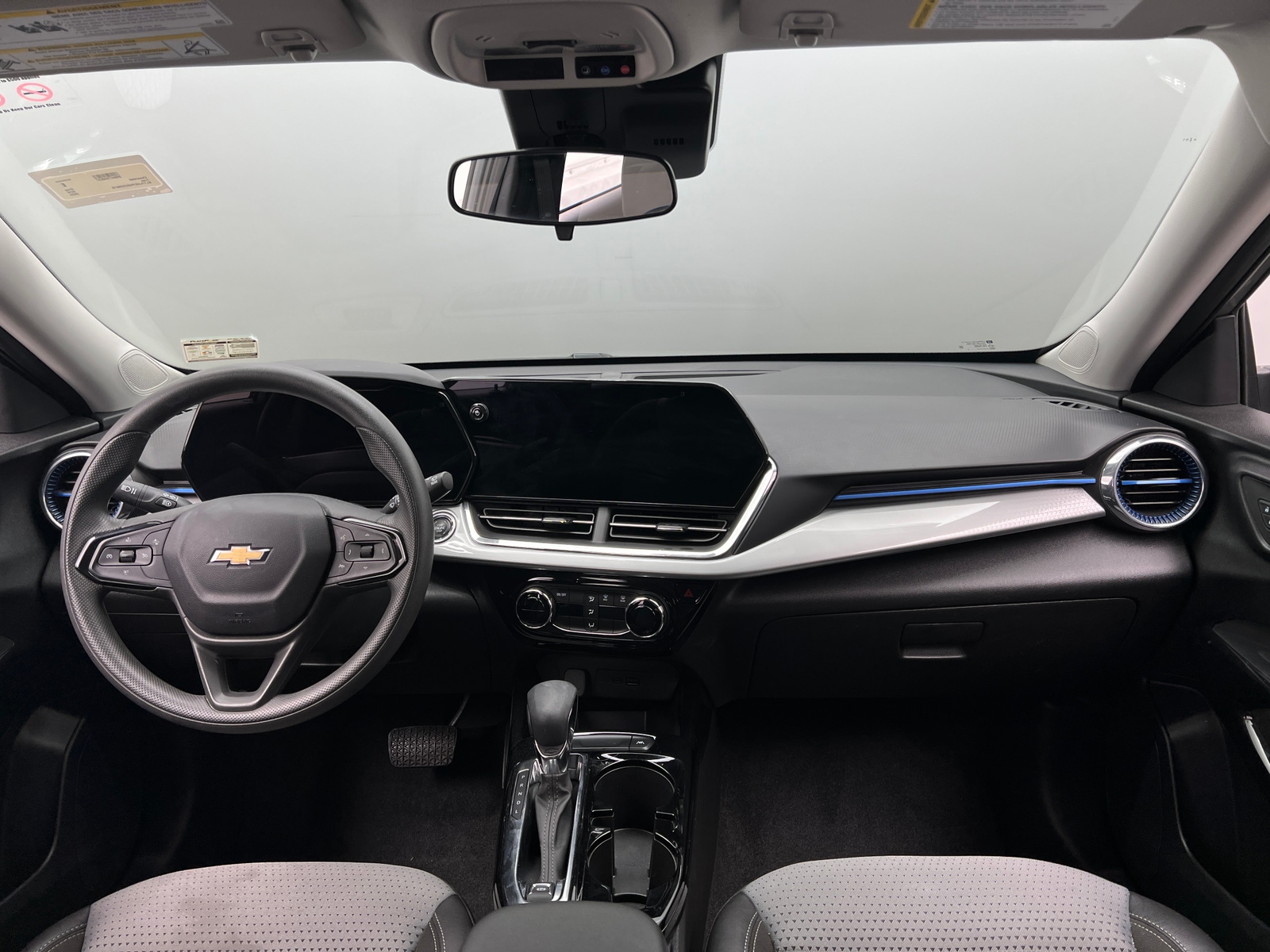 Thumbnail: 2025 Chevrolet Trax - 3
