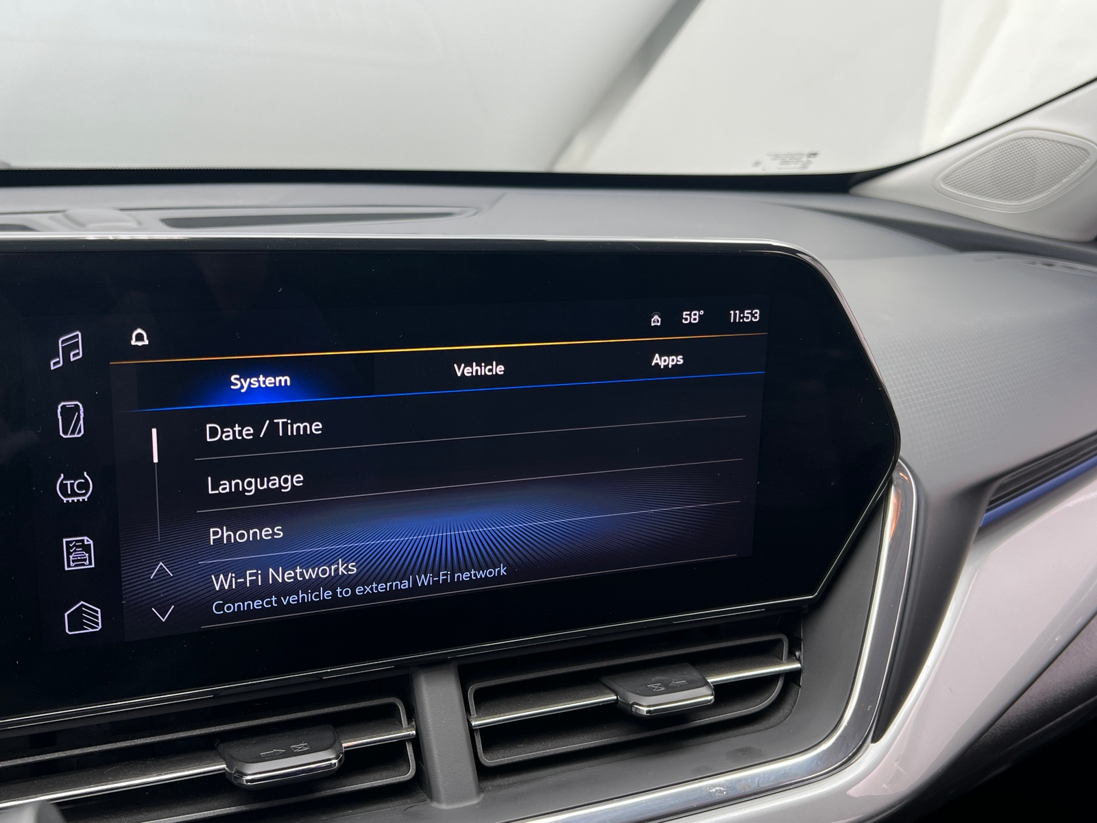 Thumbnail: 2025 Chevrolet Trax - 4