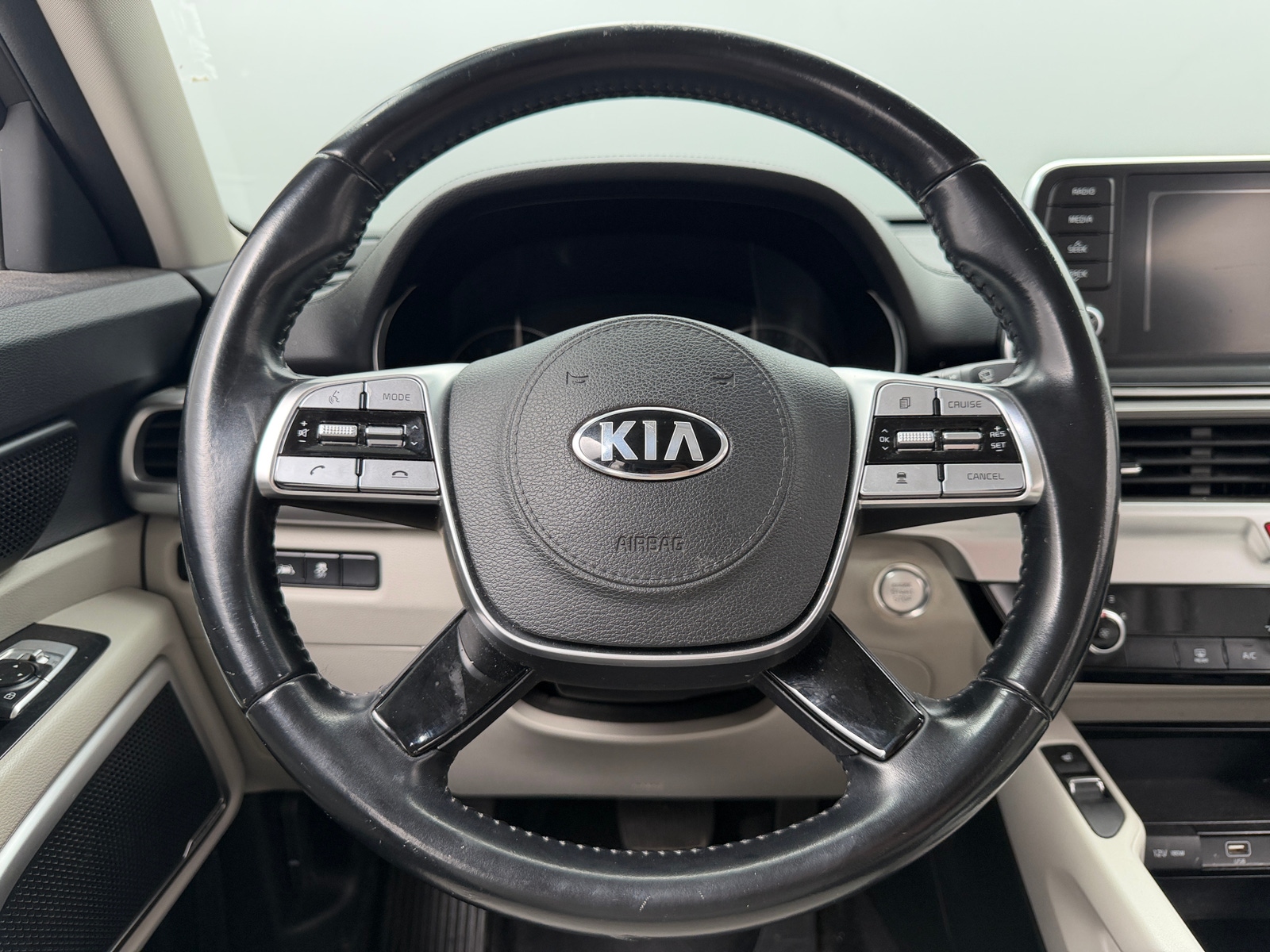 Thumbnail: 2020 Kia Telluride - 4