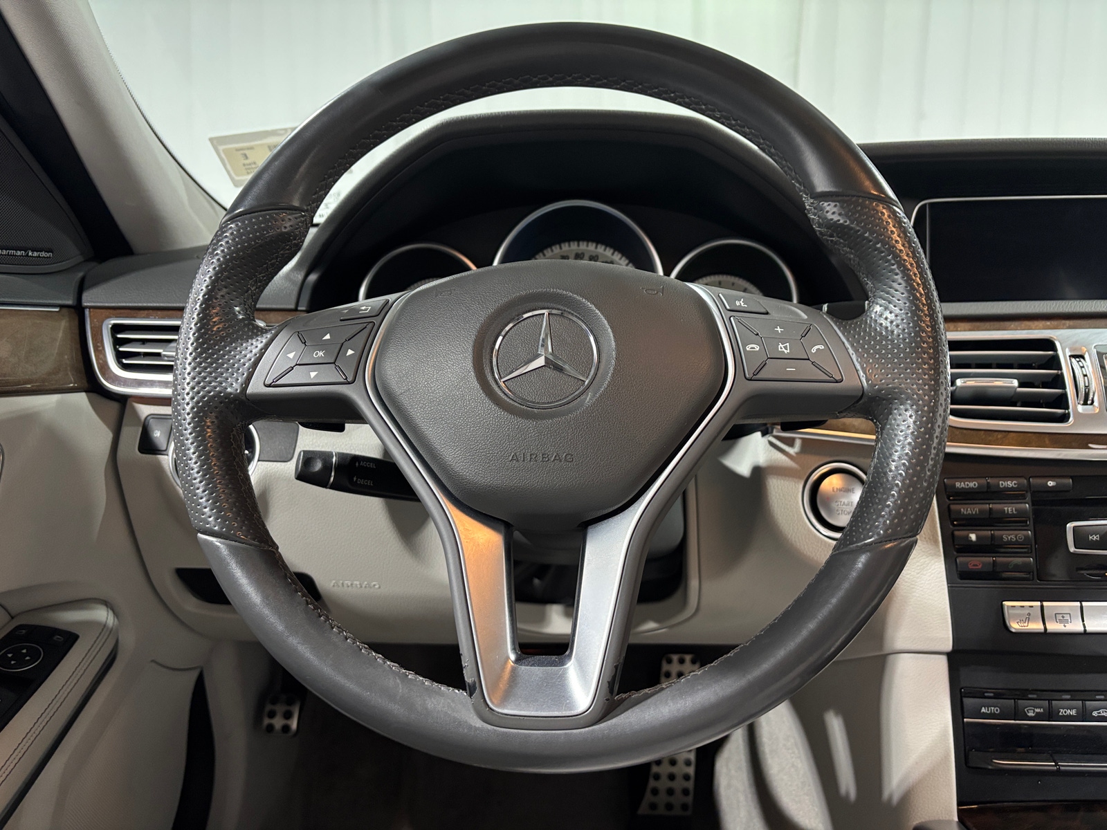 Thumbnail: 2014 Mercedes-Benz E-Class - 4