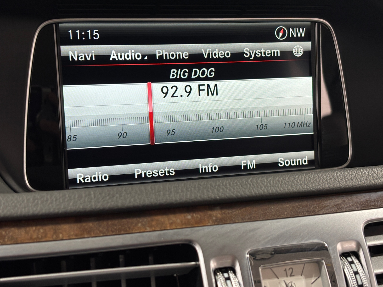 Thumbnail: 2014 Mercedes-Benz E-Class - 3