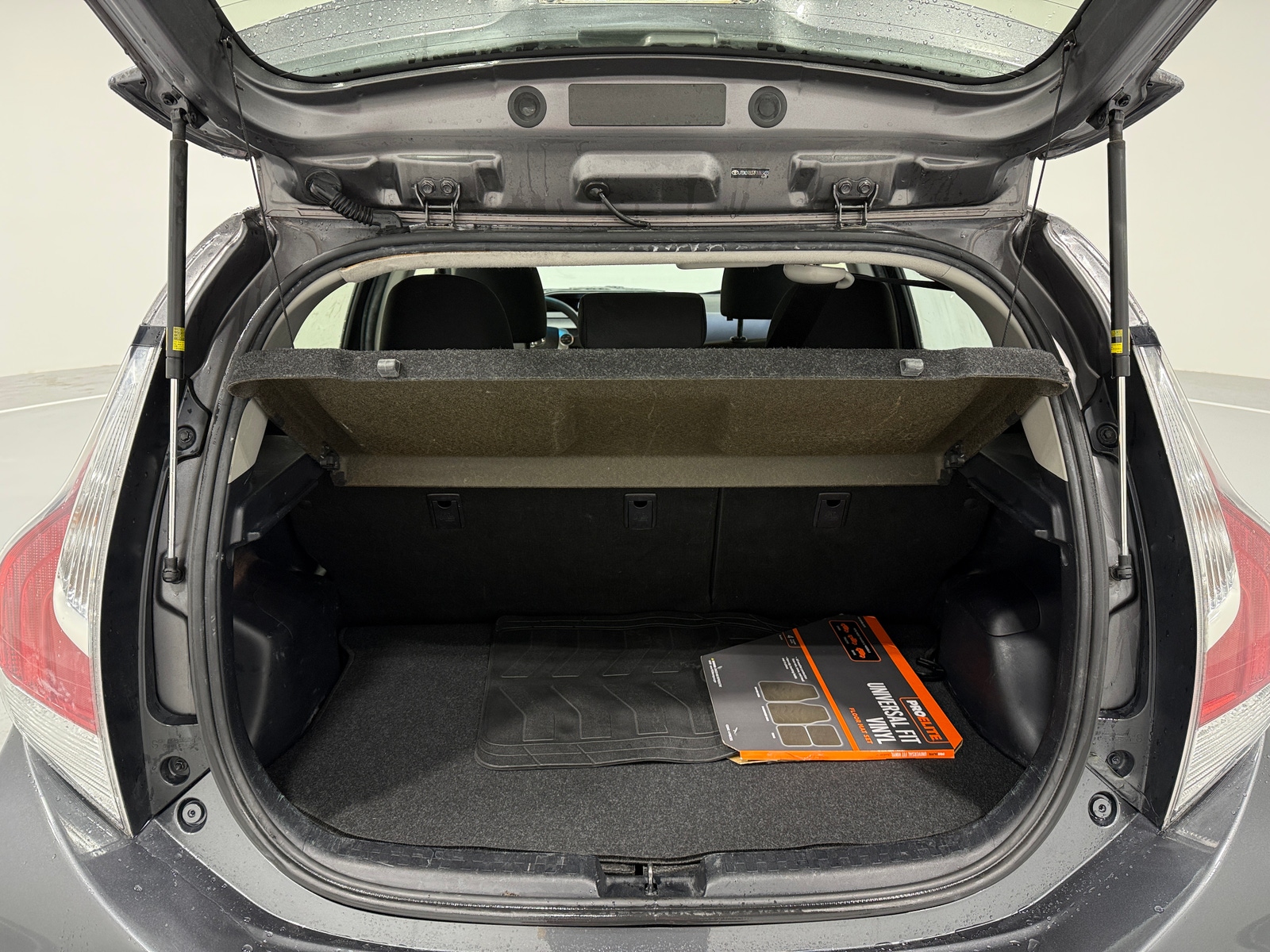 Thumbnail: 2015 Toyota Prius c - 7