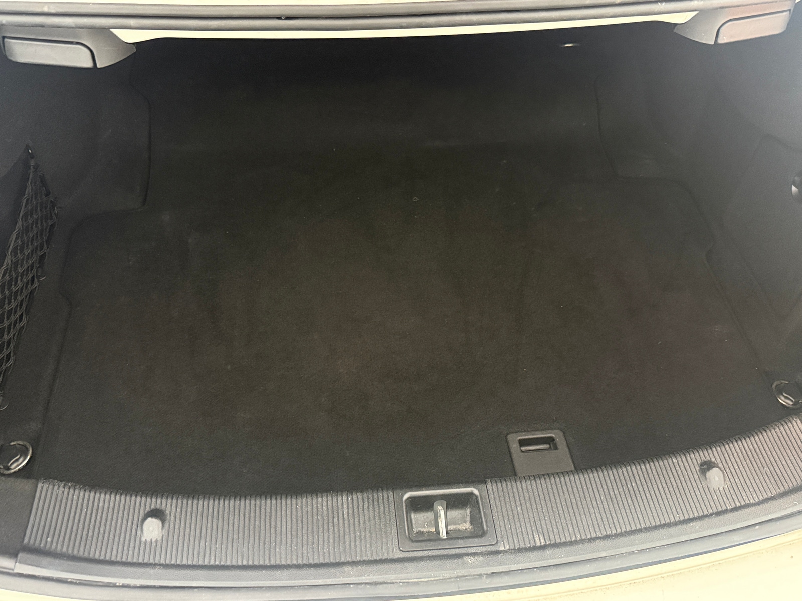 Thumbnail: 2010 Mercedes-Benz E-Class - 4
