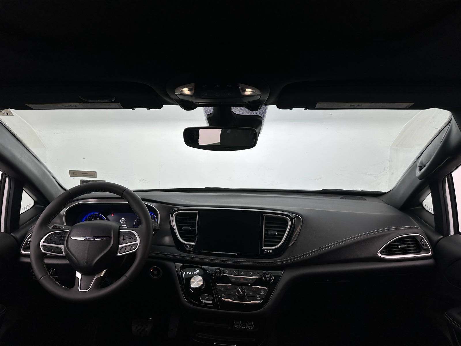 Thumbnail: 2025 Chrysler Pacifica - 2