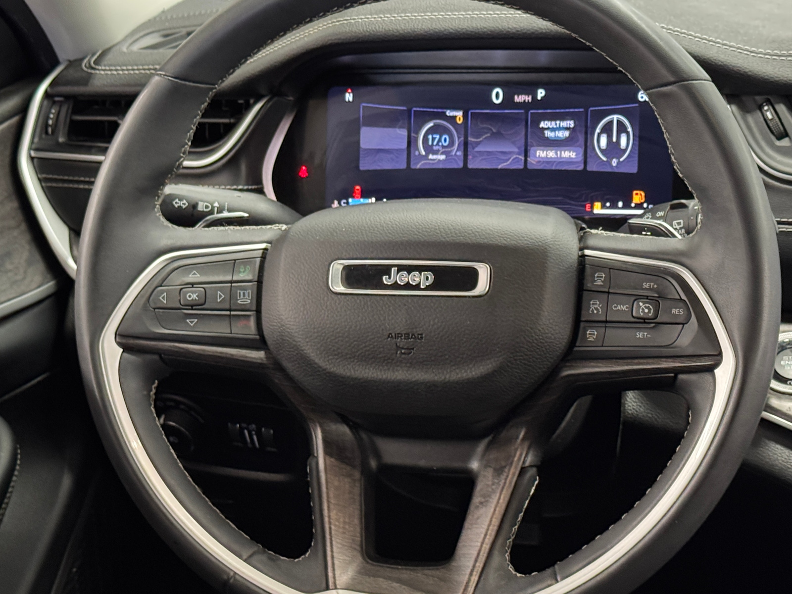 Thumbnail: 2023 Jeep Grand Cherokee L - 4
