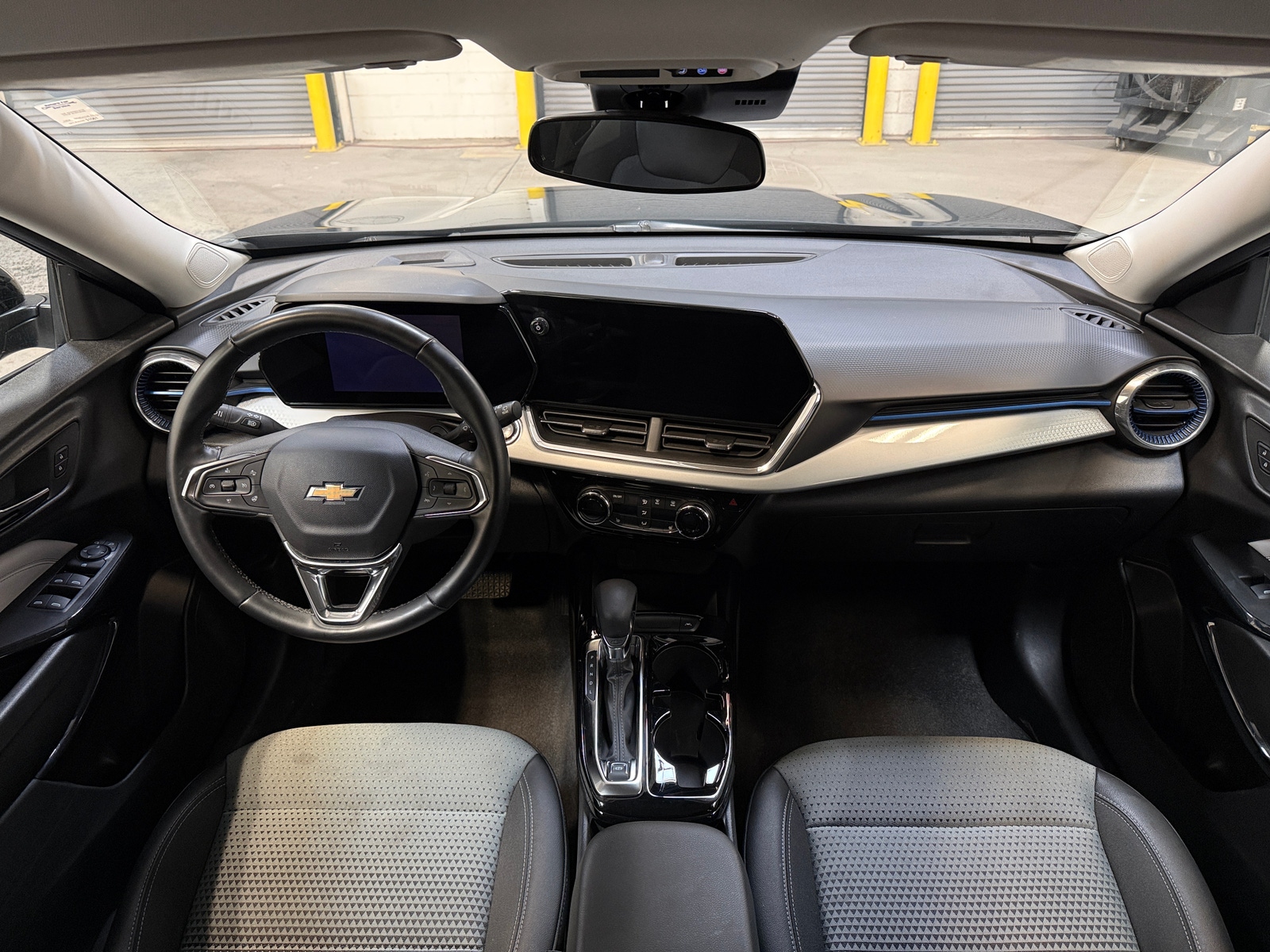 Thumbnail: 2025 Chevrolet Trax - 3