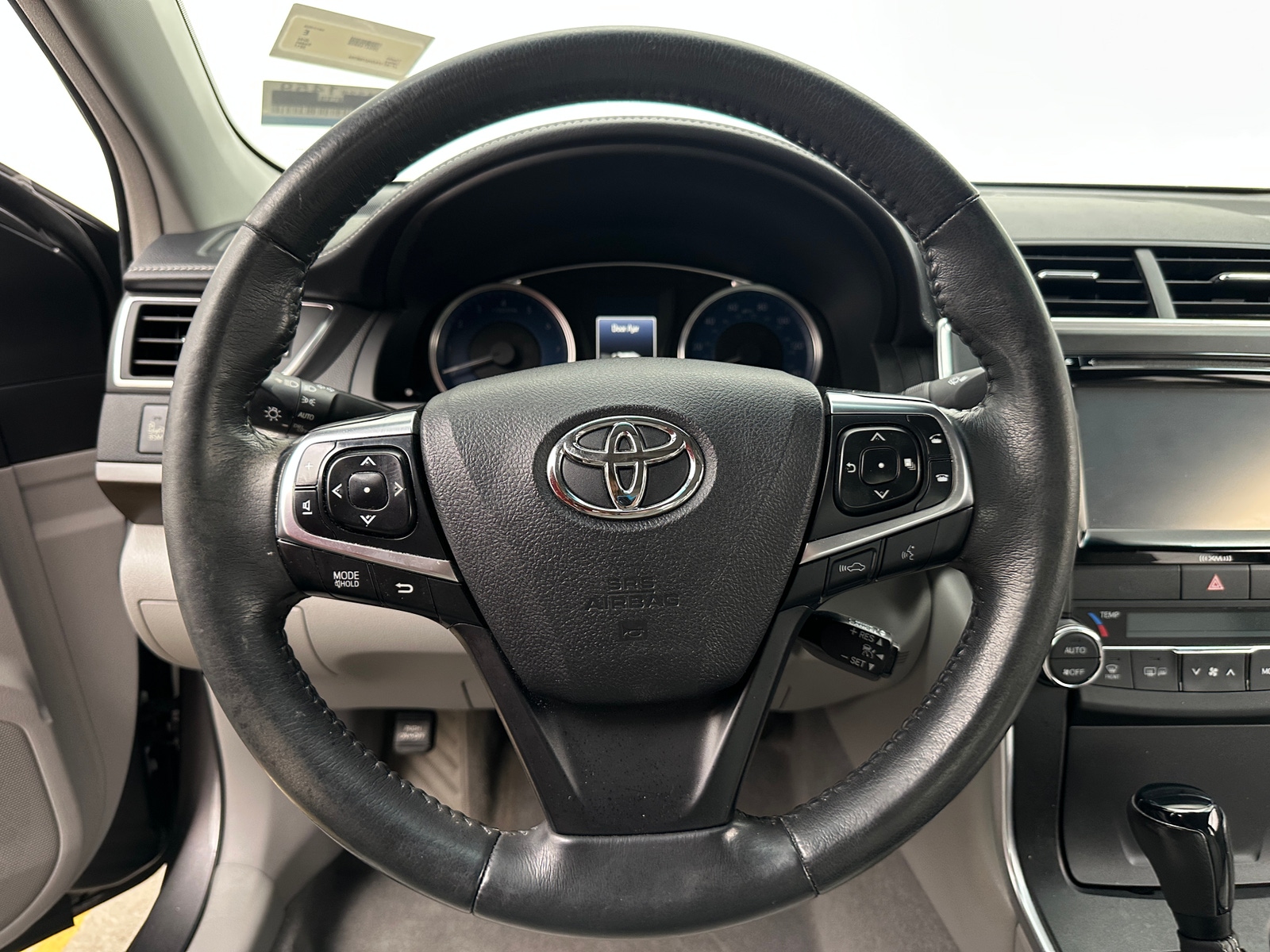 Thumbnail: 2017 Toyota Camry - 4