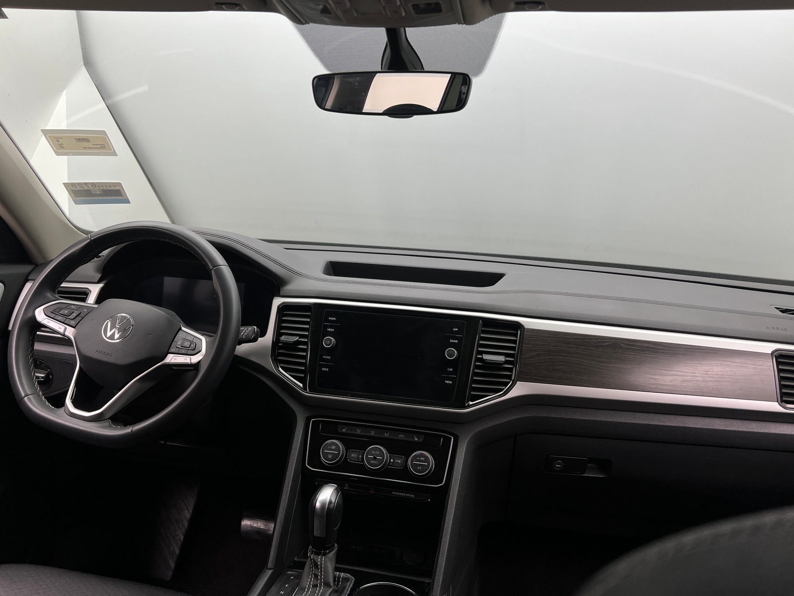 Thumbnail: 2022 Volkswagen Atlas - 2