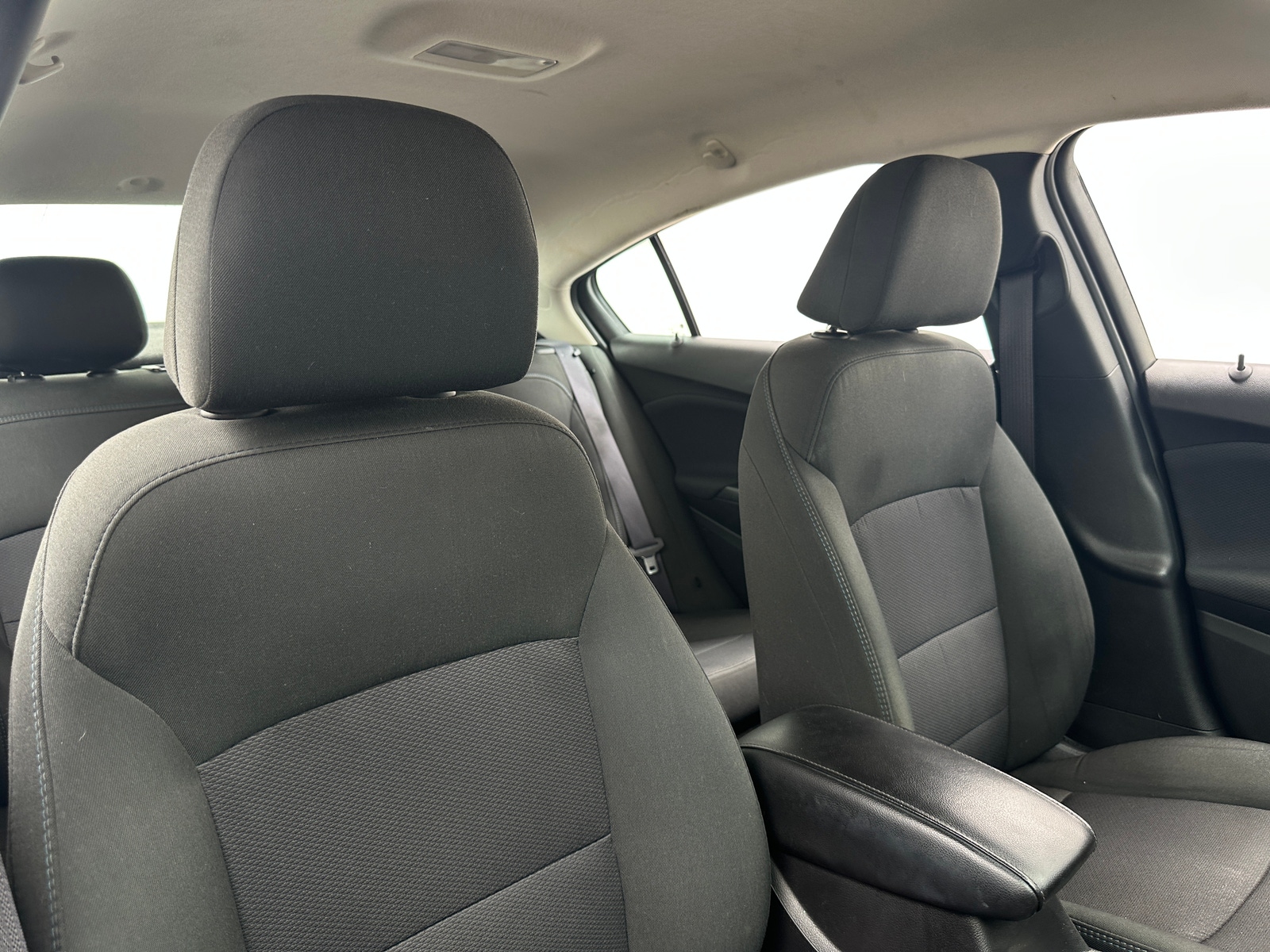 Thumbnail: 2017 Chevrolet Cruze - 2