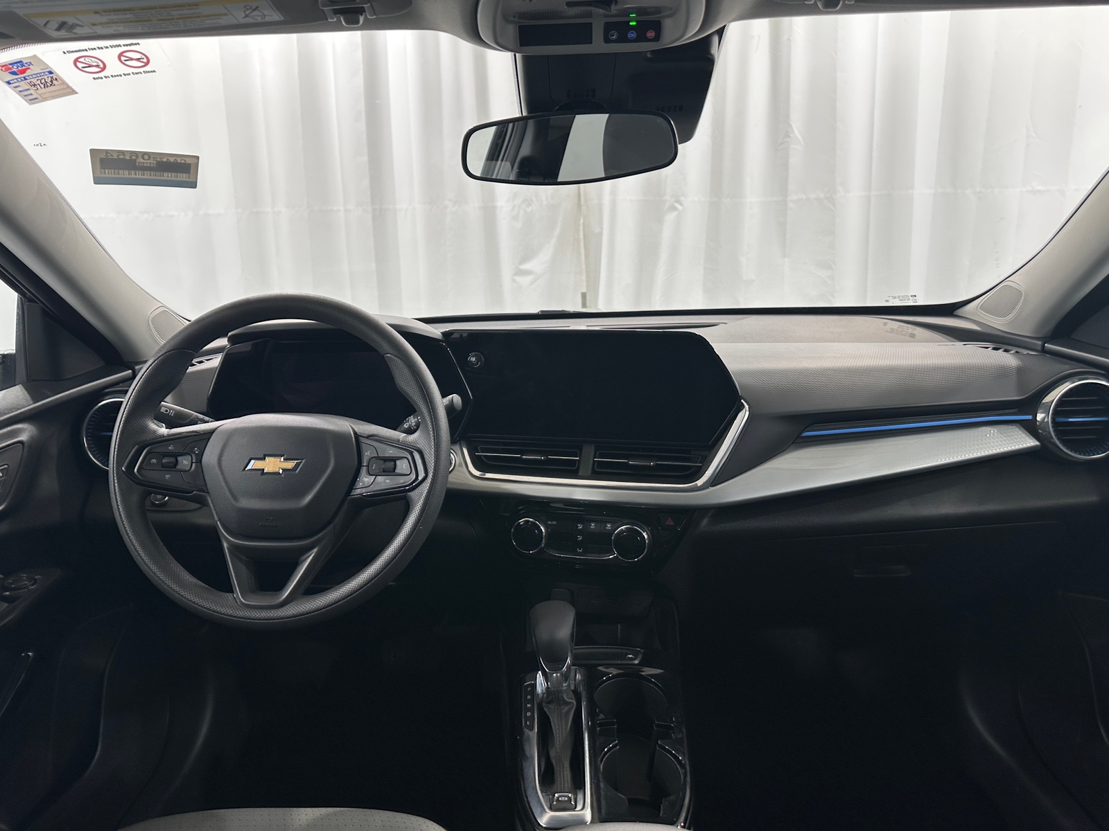 Thumbnail: 2025 Chevrolet Trax - 3