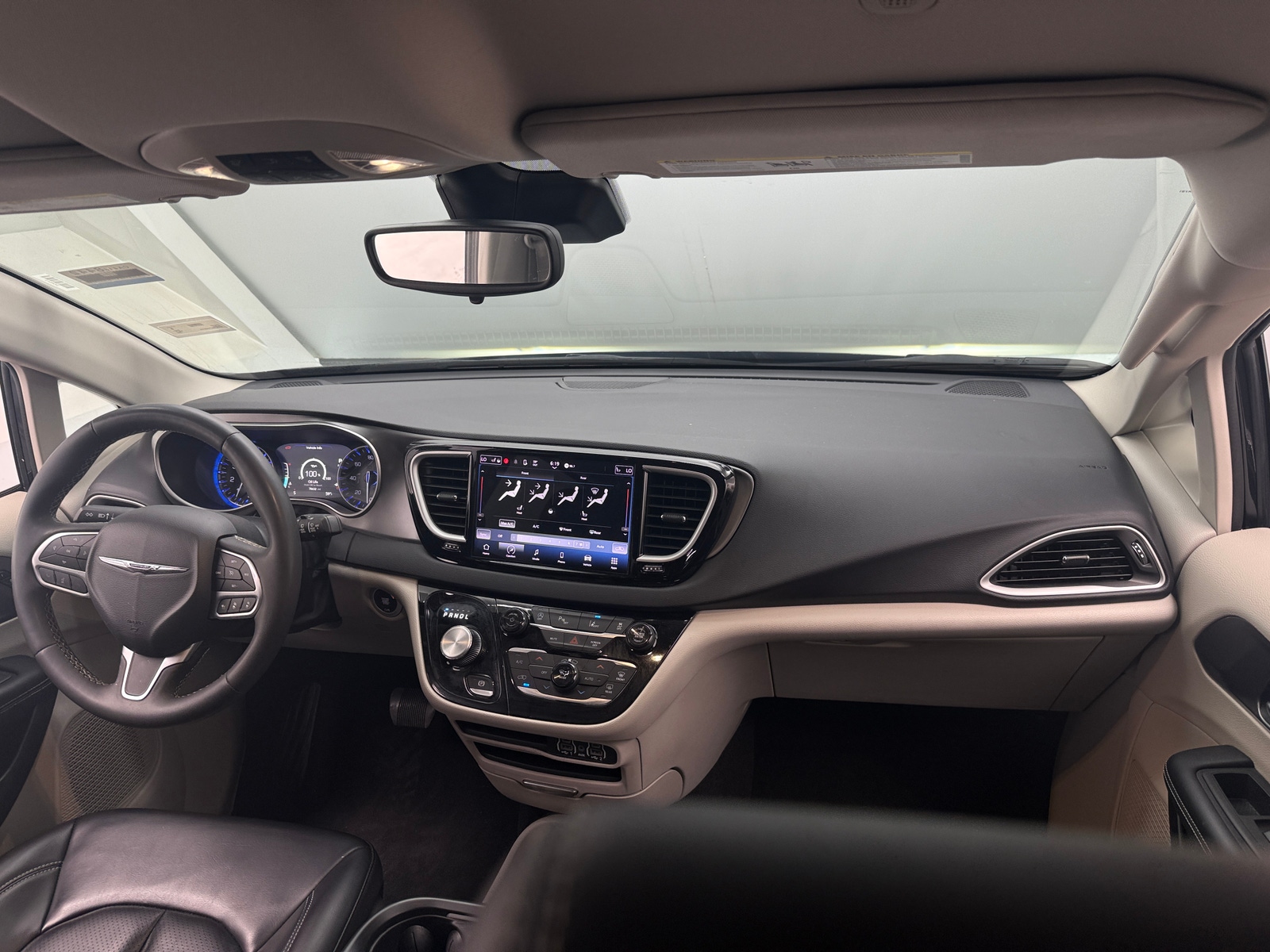 Thumbnail: 2023 Chrysler Pacifica - 2