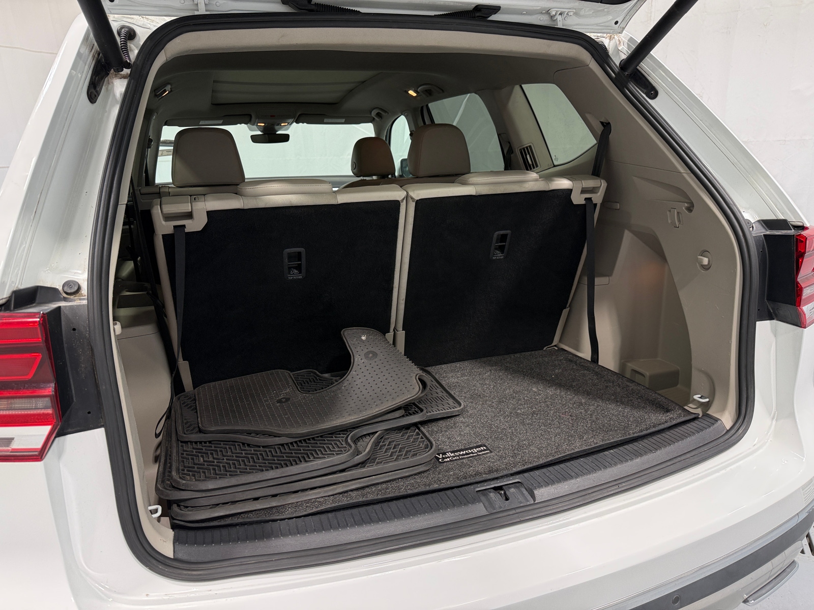 Thumbnail: 2018 Volkswagen Atlas - 6