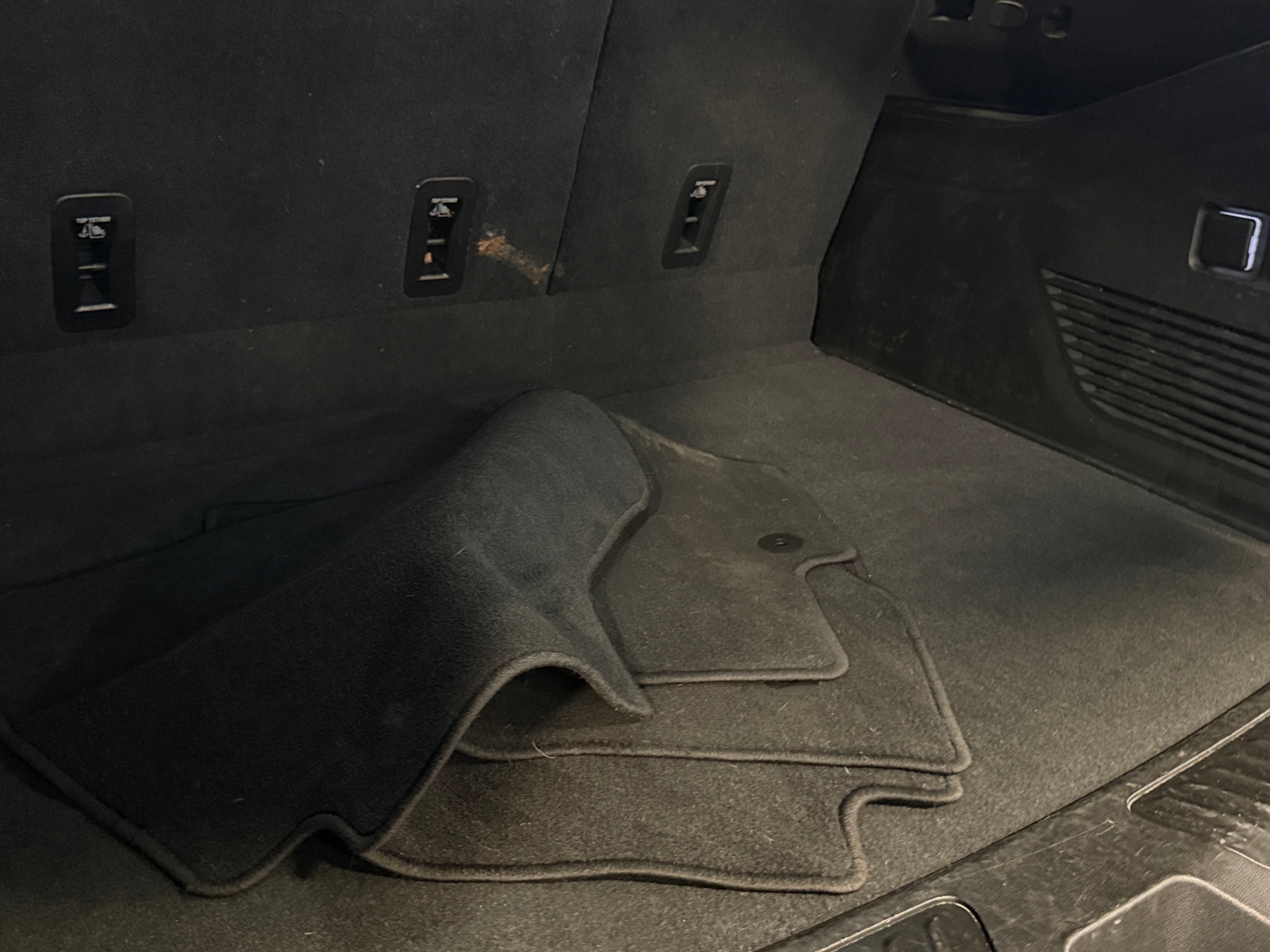 Thumbnail: 2021 GMC Yukon XL - 6