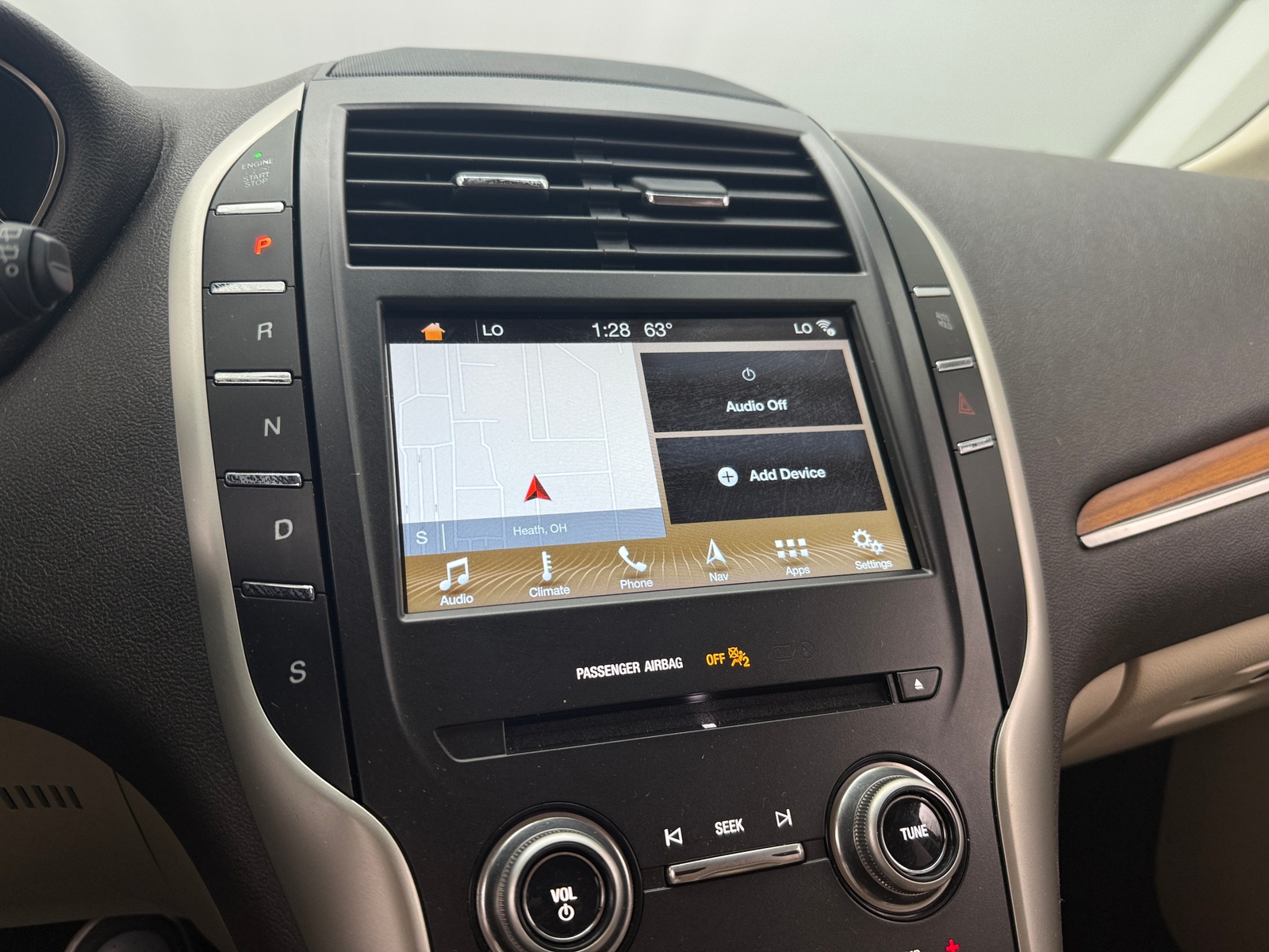Thumbnail: 2017 Lincoln MKC - 3