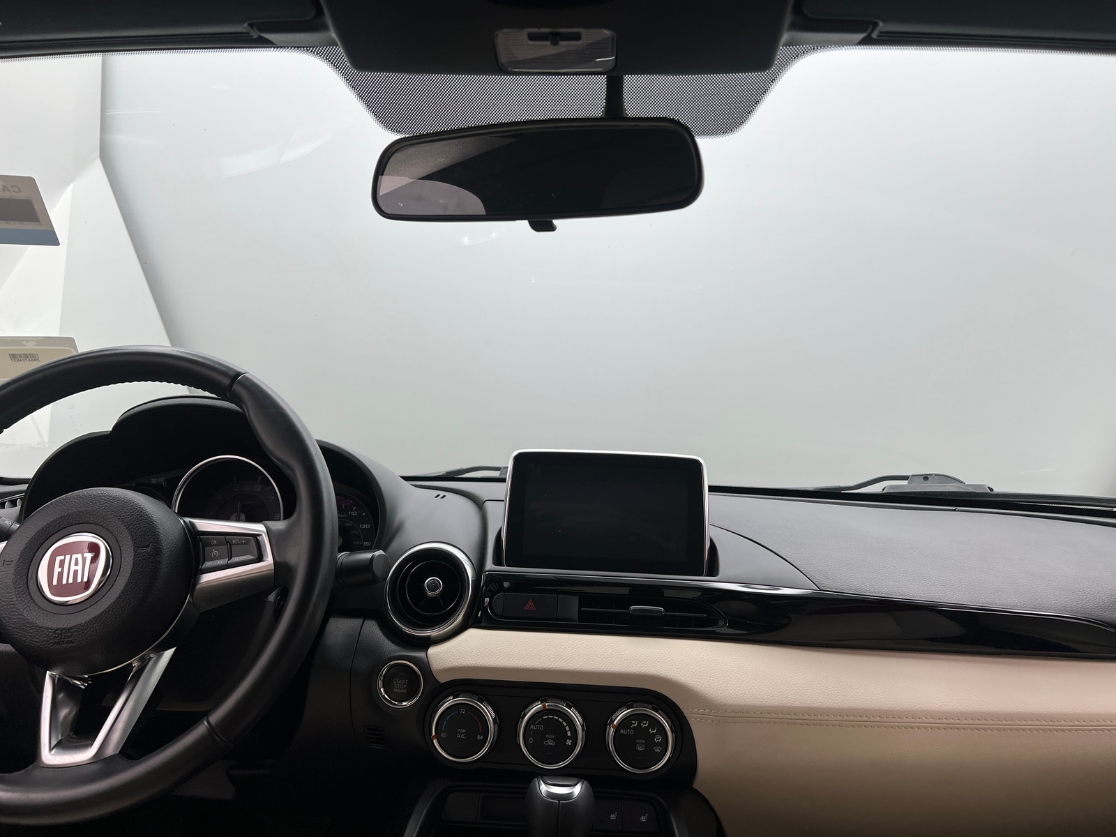 Thumbnail: 2018 Fiat 124 Spider - 2
