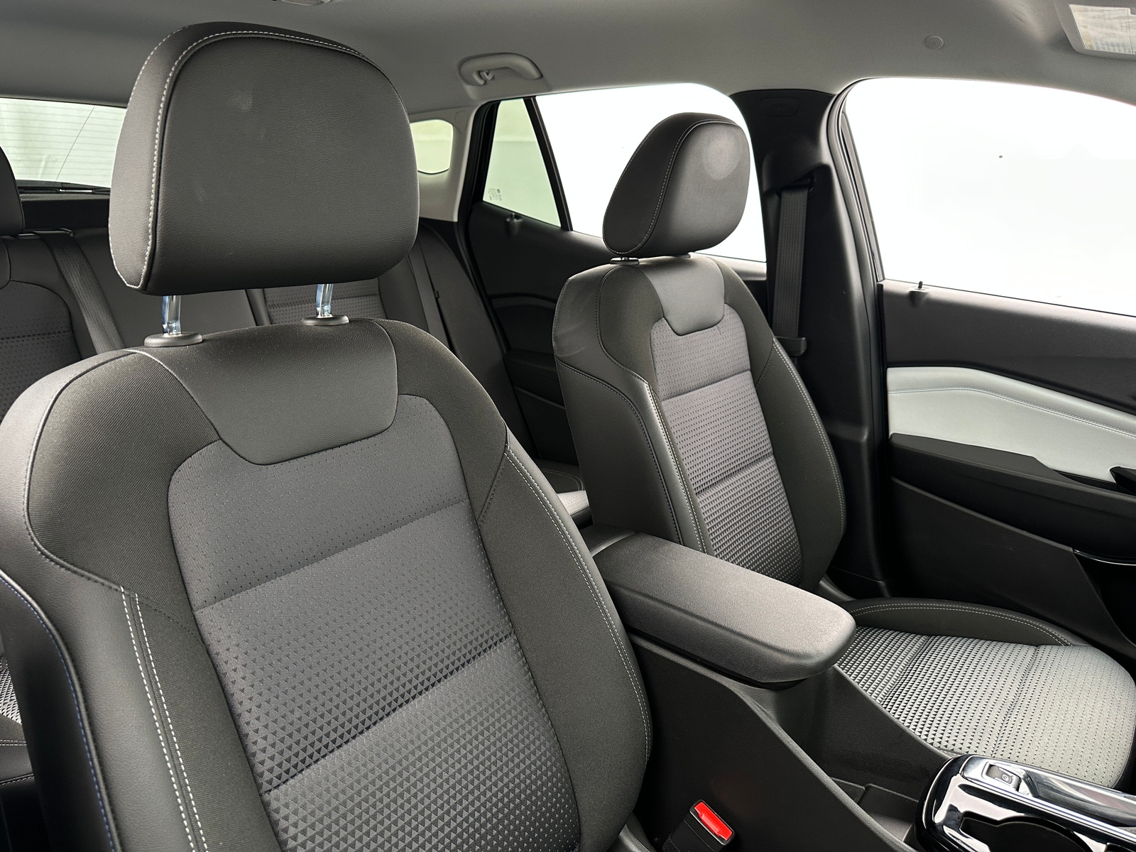 Thumbnail: 2025 Chevrolet Trax - 2