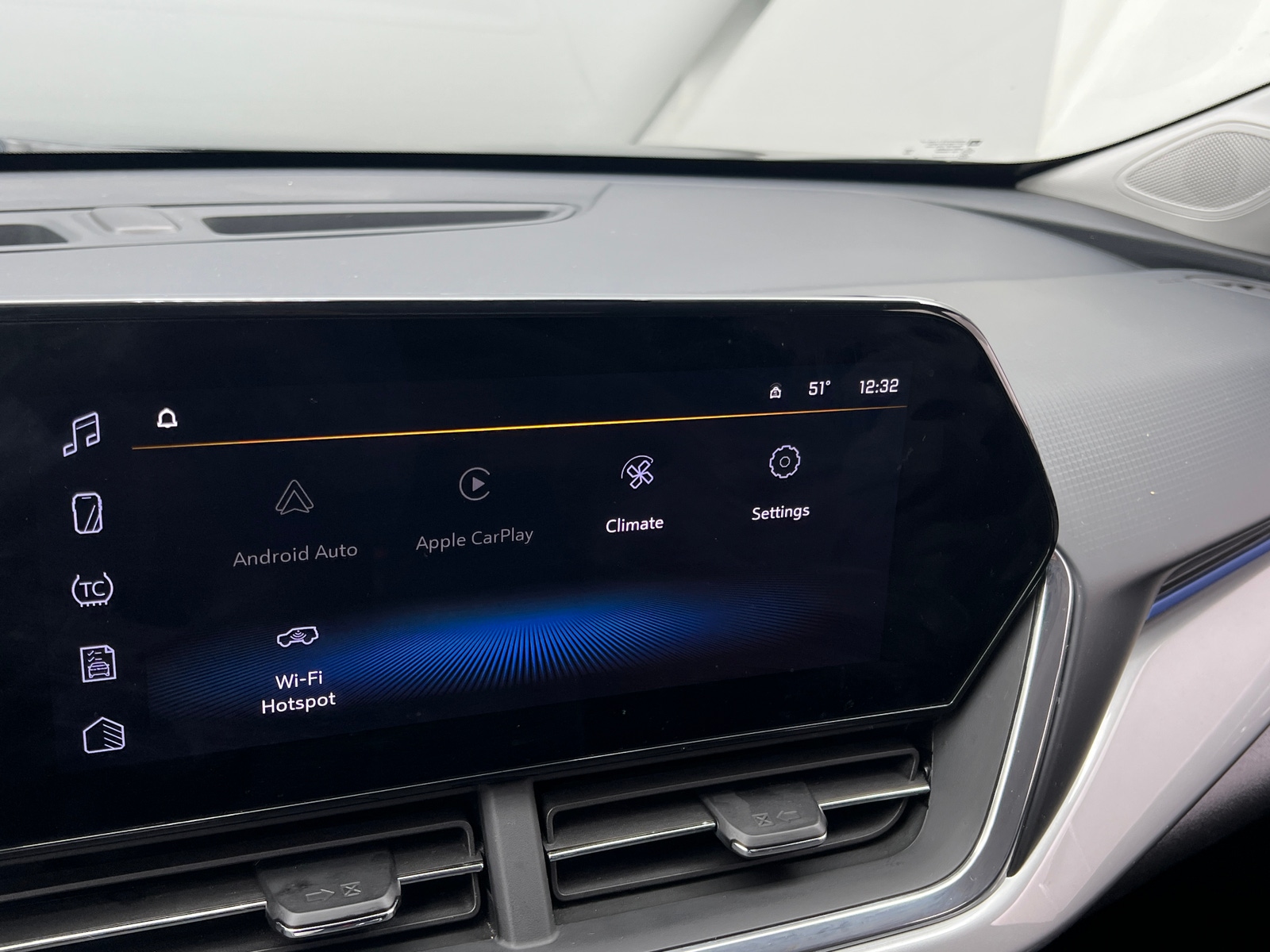 Thumbnail: 2025 Chevrolet Trax - 4