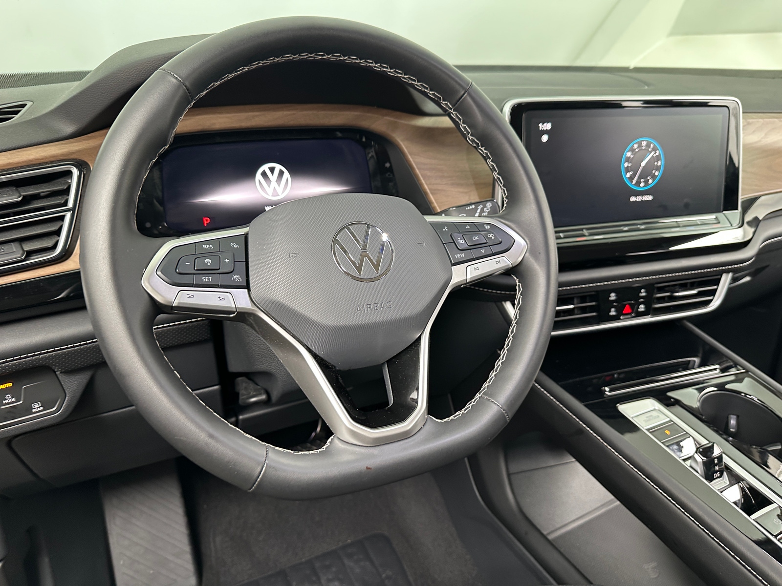 Thumbnail: 2024 Volkswagen Atlas - 4