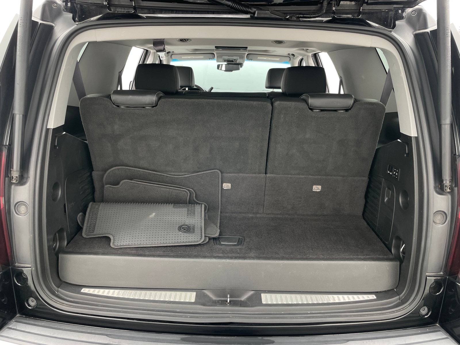 Thumbnail: 2017 Chevrolet Tahoe - 6