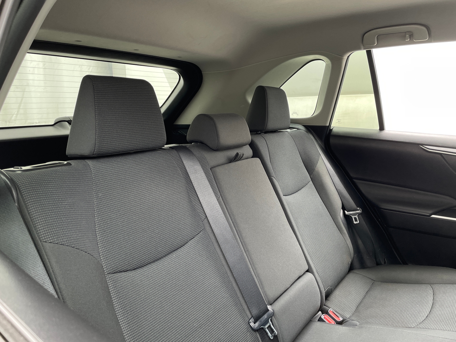 Thumbnail: 2021 Toyota RAV4 - 6