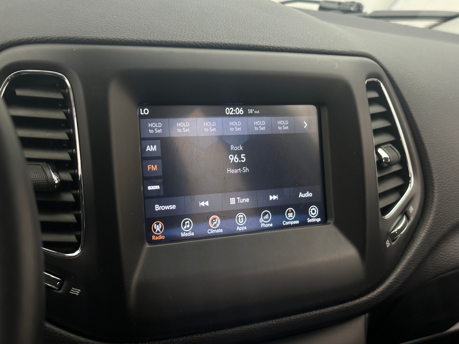 Thumbnail: 2017 Jeep Compass - 4