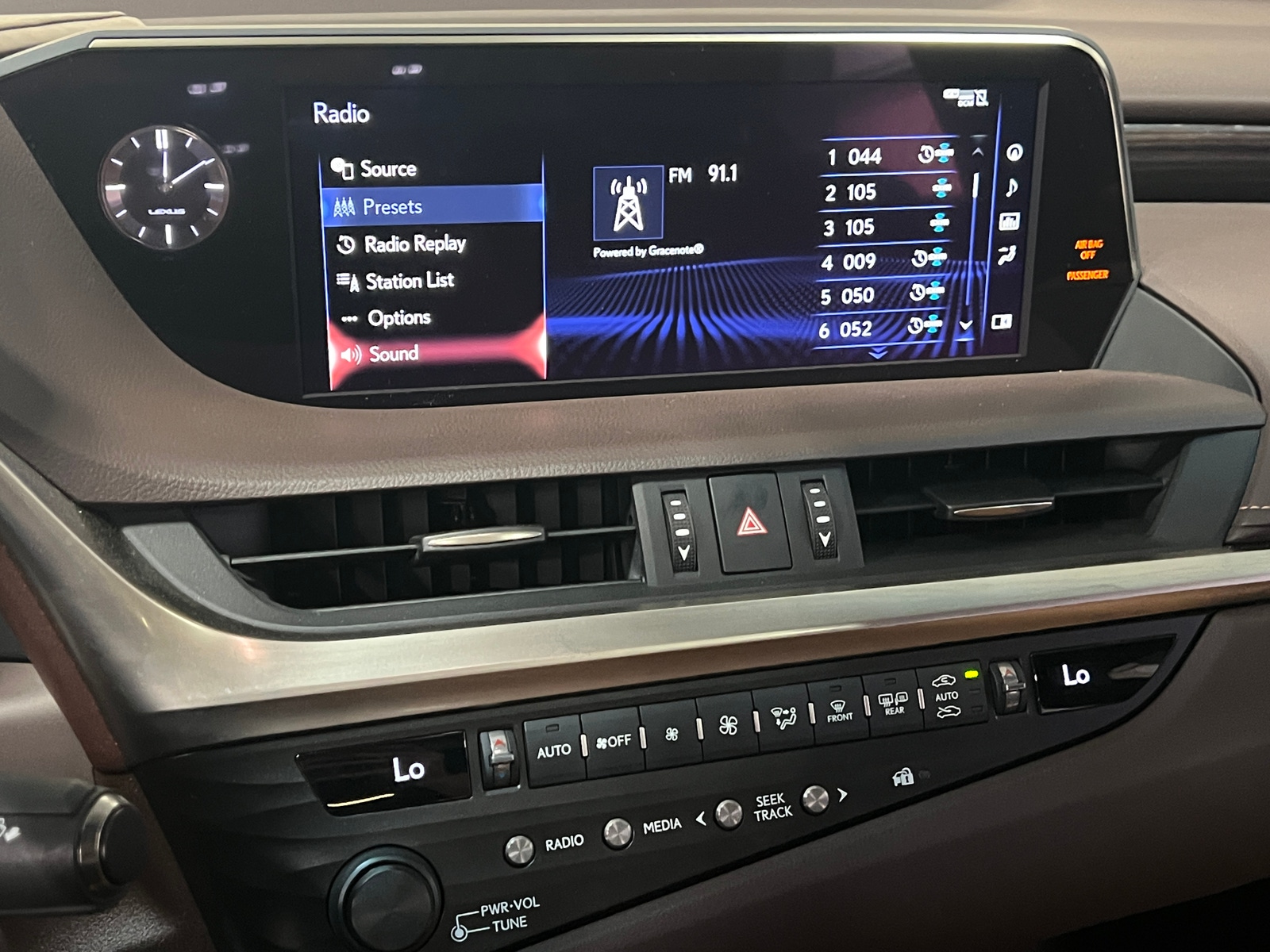 Thumbnail: 2019 Lexus ES - 3