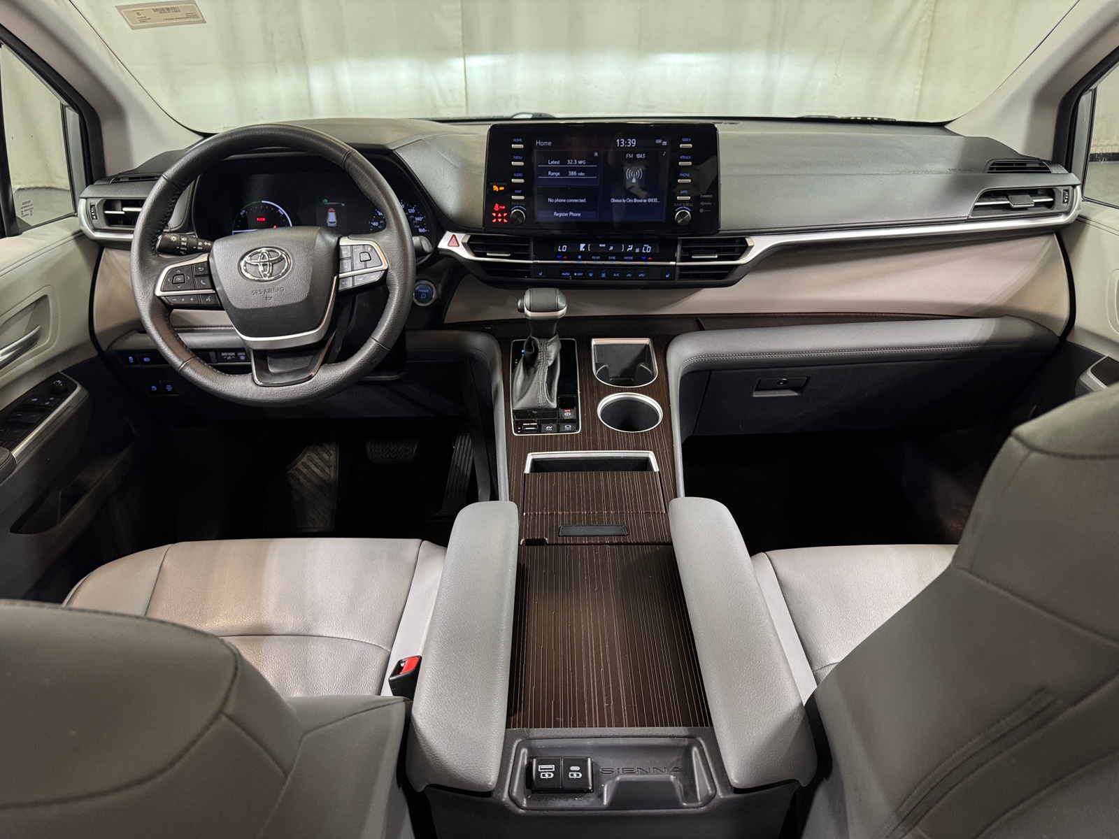 Thumbnail: 2022 Toyota Sienna - 2