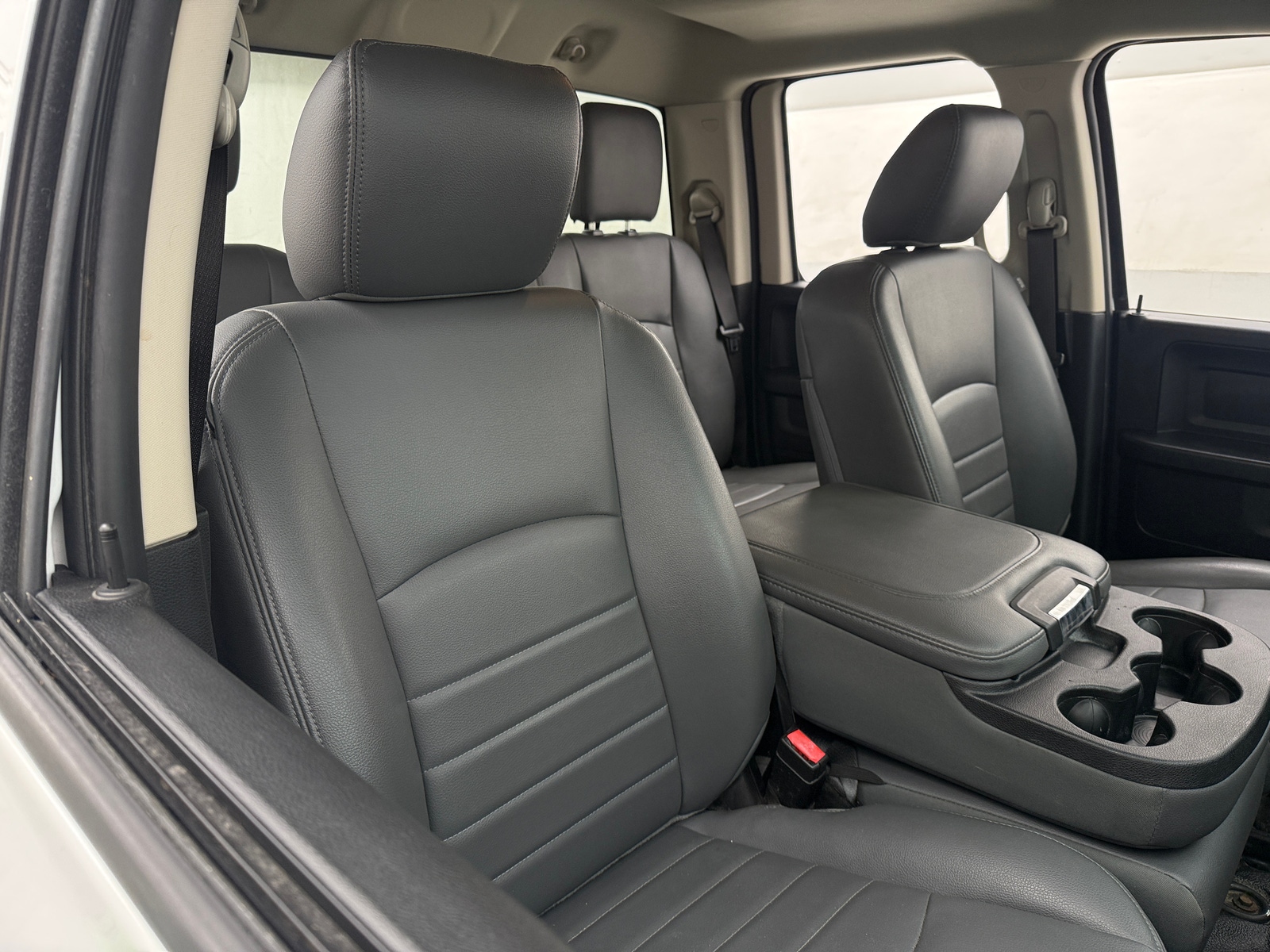 Thumbnail: 2019 RAM 1500 Classic - 2