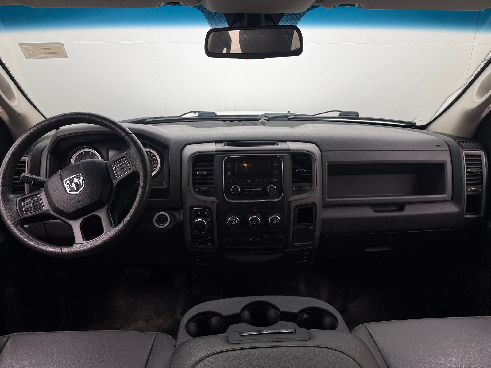 Thumbnail: 2019 RAM 1500 Classic - 3