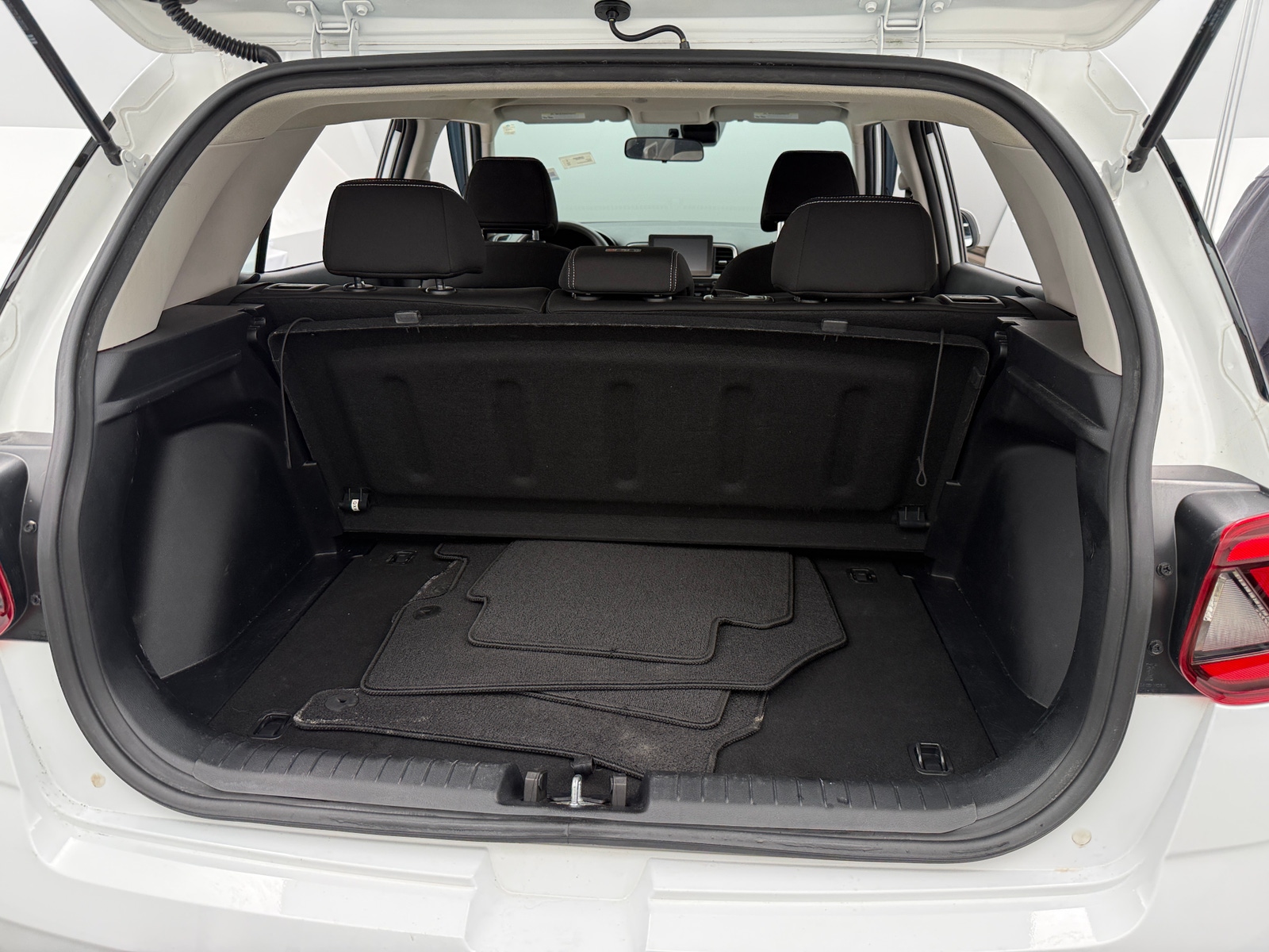 Thumbnail: 2020 Hyundai Venue - 7