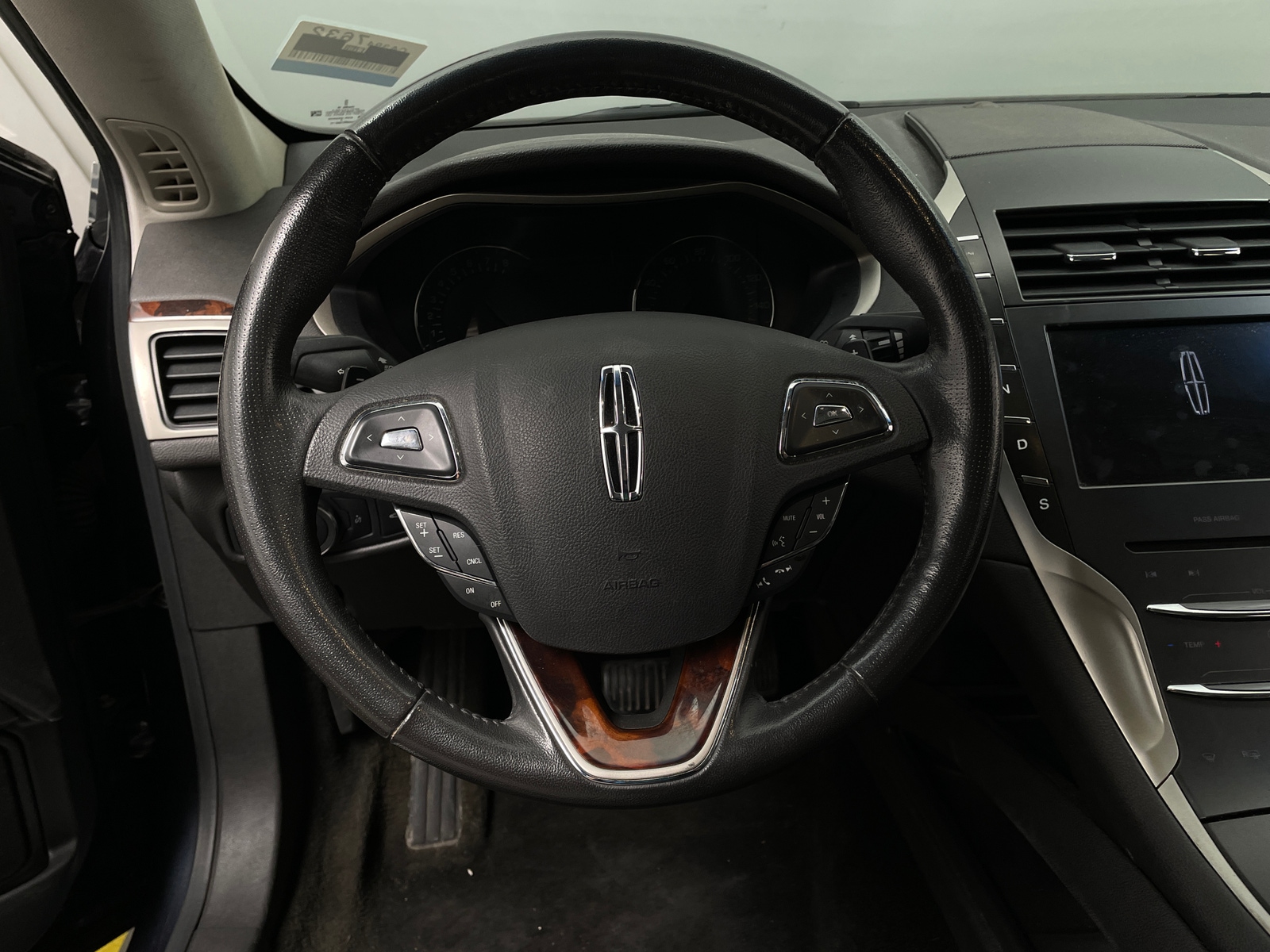 Thumbnail: 2013 Lincoln MKZ - 4