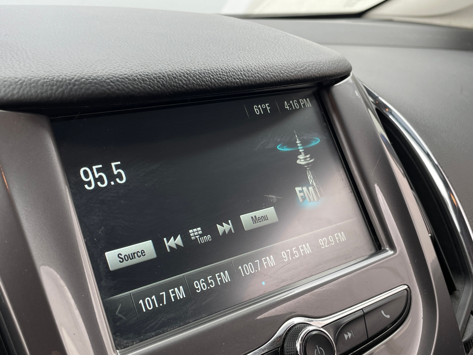 Thumbnail: 2018 Chevrolet Cruze - 4