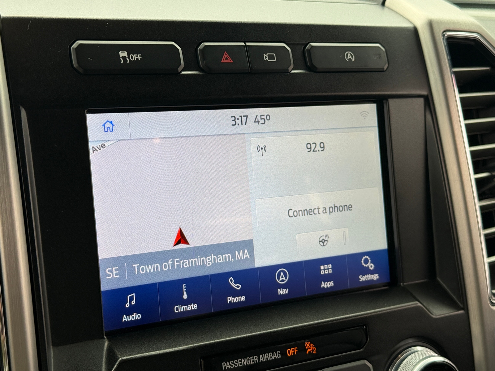 Thumbnail: 2020 Ford Econoline - 3