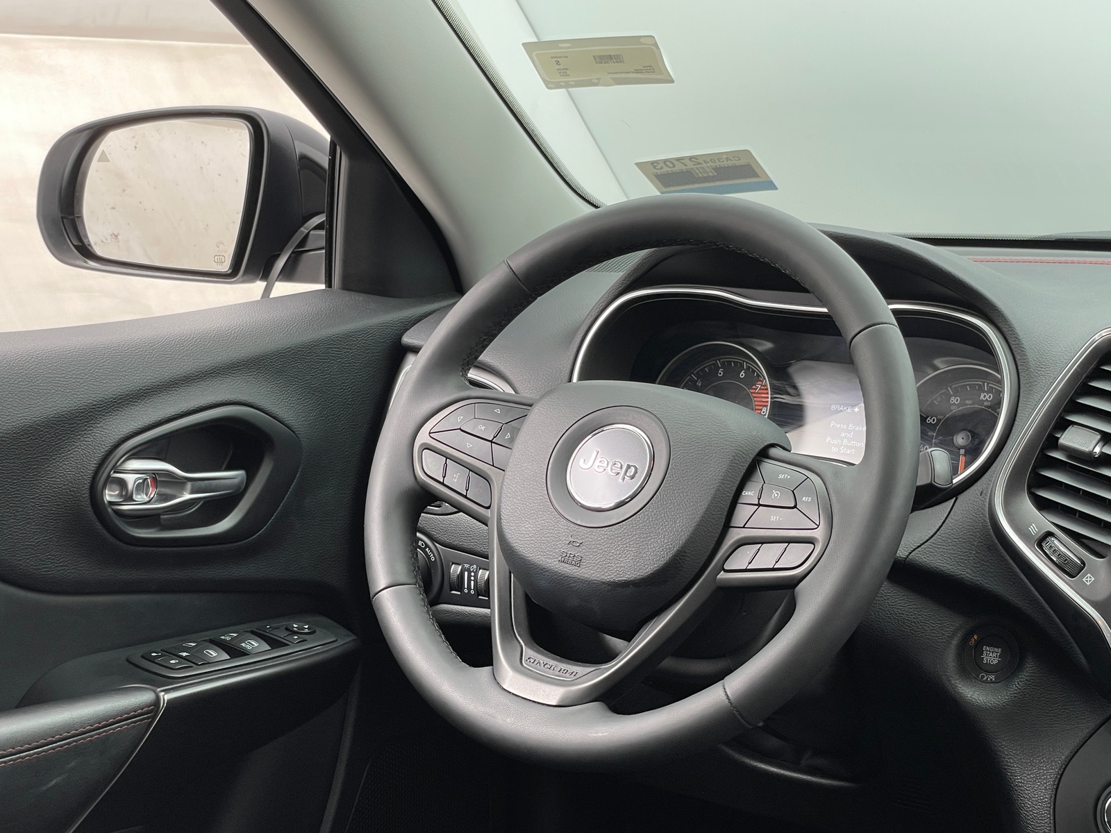 Thumbnail: 2022 Jeep Cherokee - 4