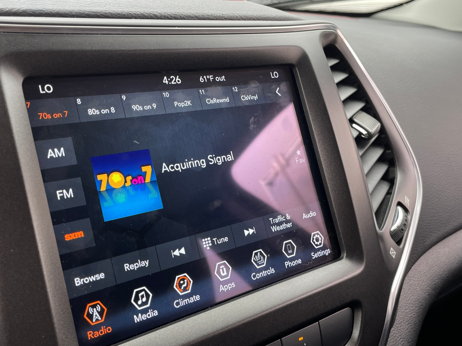 Thumbnail: 2022 Jeep Cherokee - 3