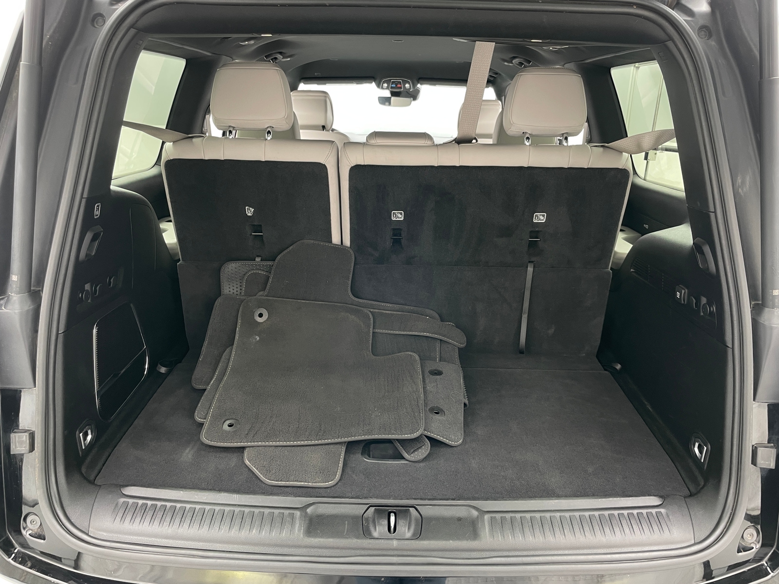 Thumbnail: 2025 Jeep Wagoneer - 6