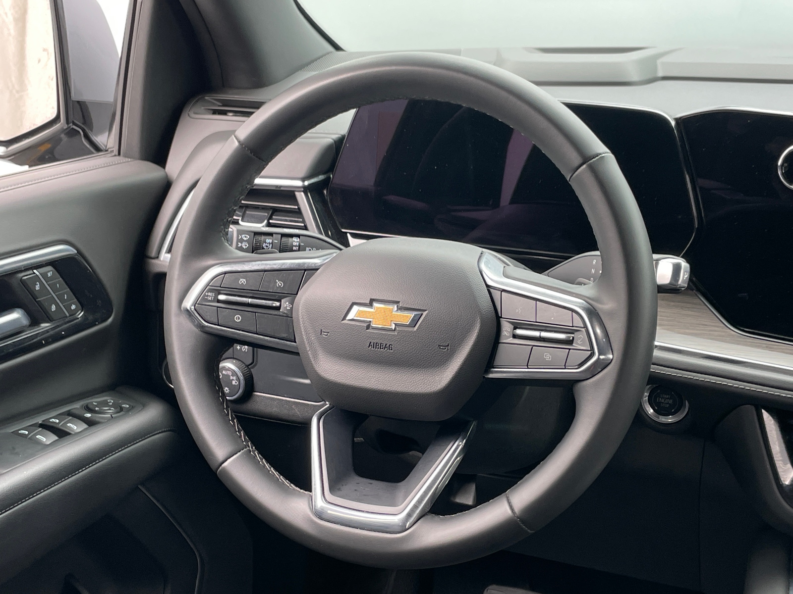 Thumbnail: 2025 Chevrolet Tahoe - 4